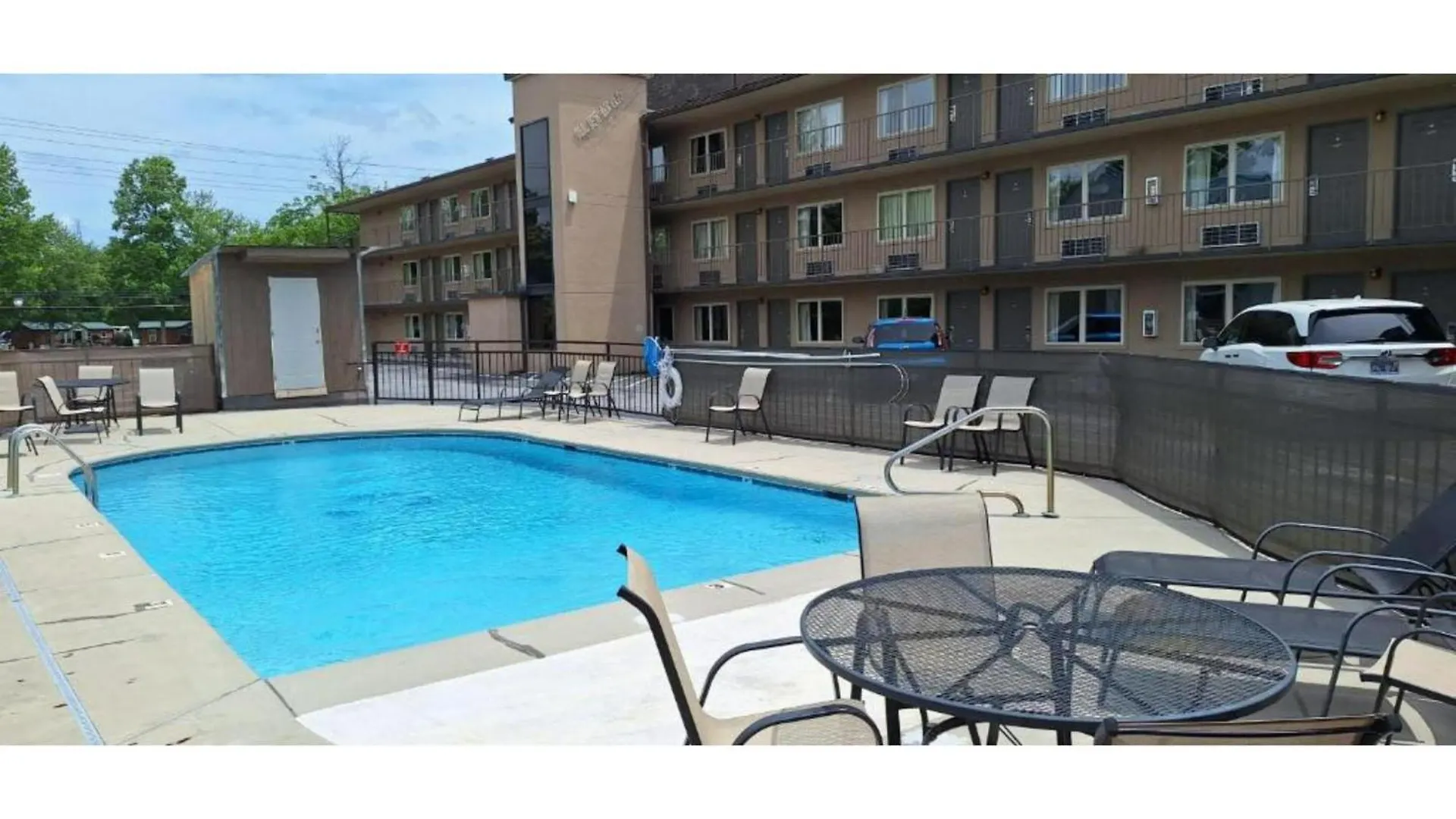 Hotel Tennessee Mountain Riverside By Oyo 5*