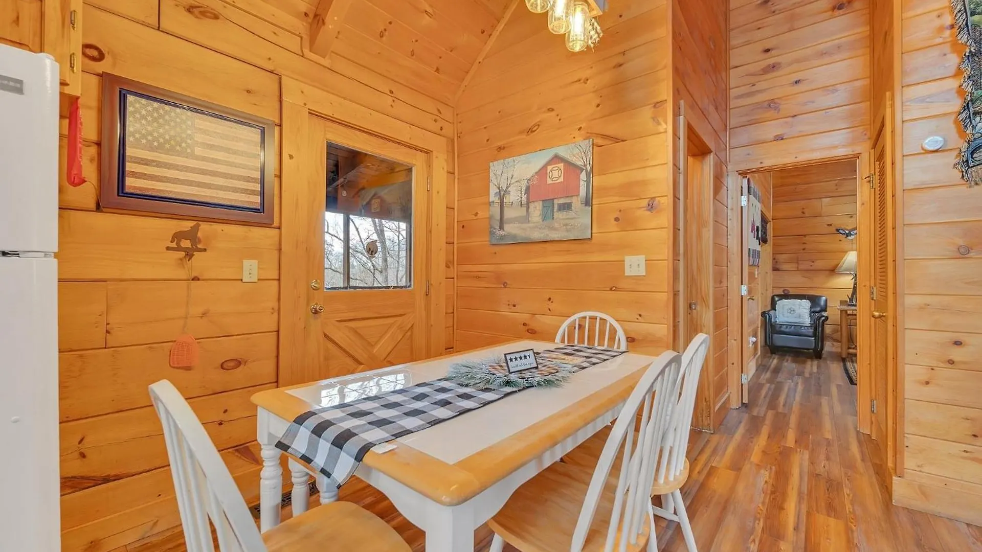 Er107 - Smoky Mountain Charm - Great Location! Close To Town! *