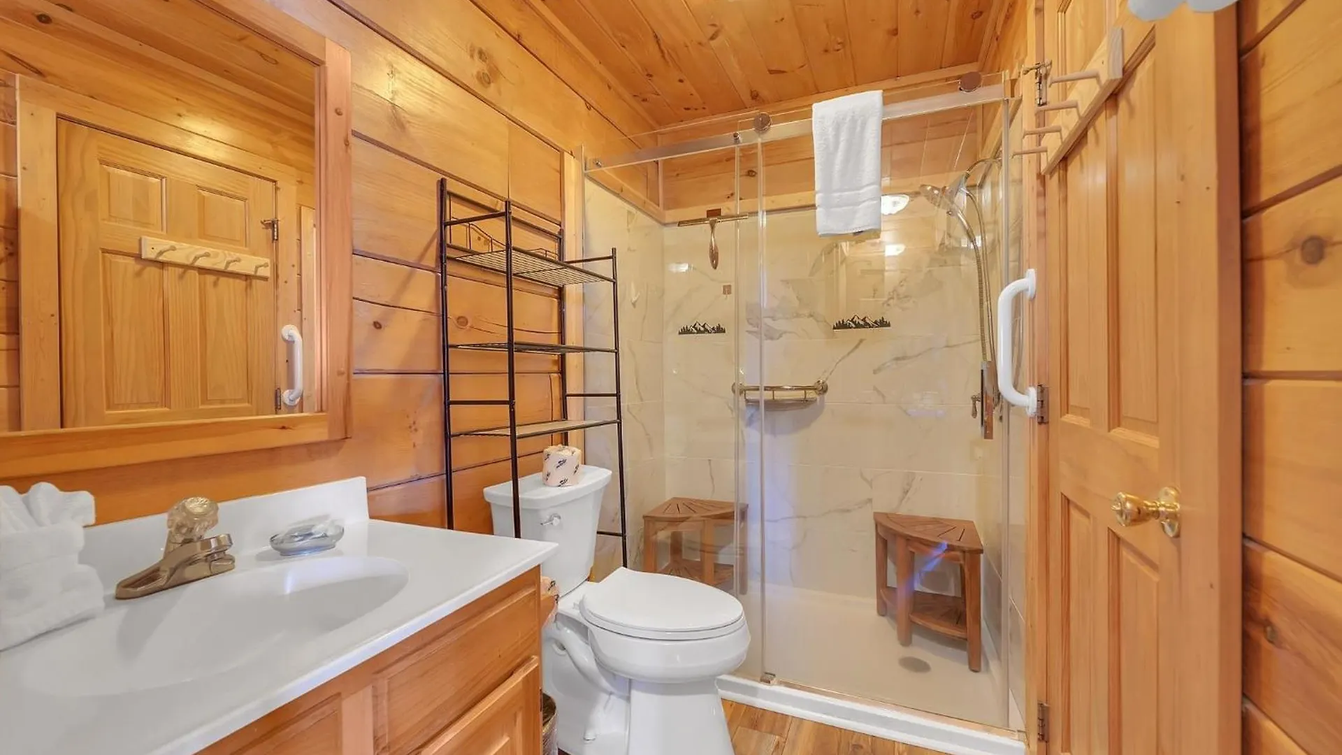 Holiday home Er107 - Smoky Mountain Charm - Great Location! Close To Town!