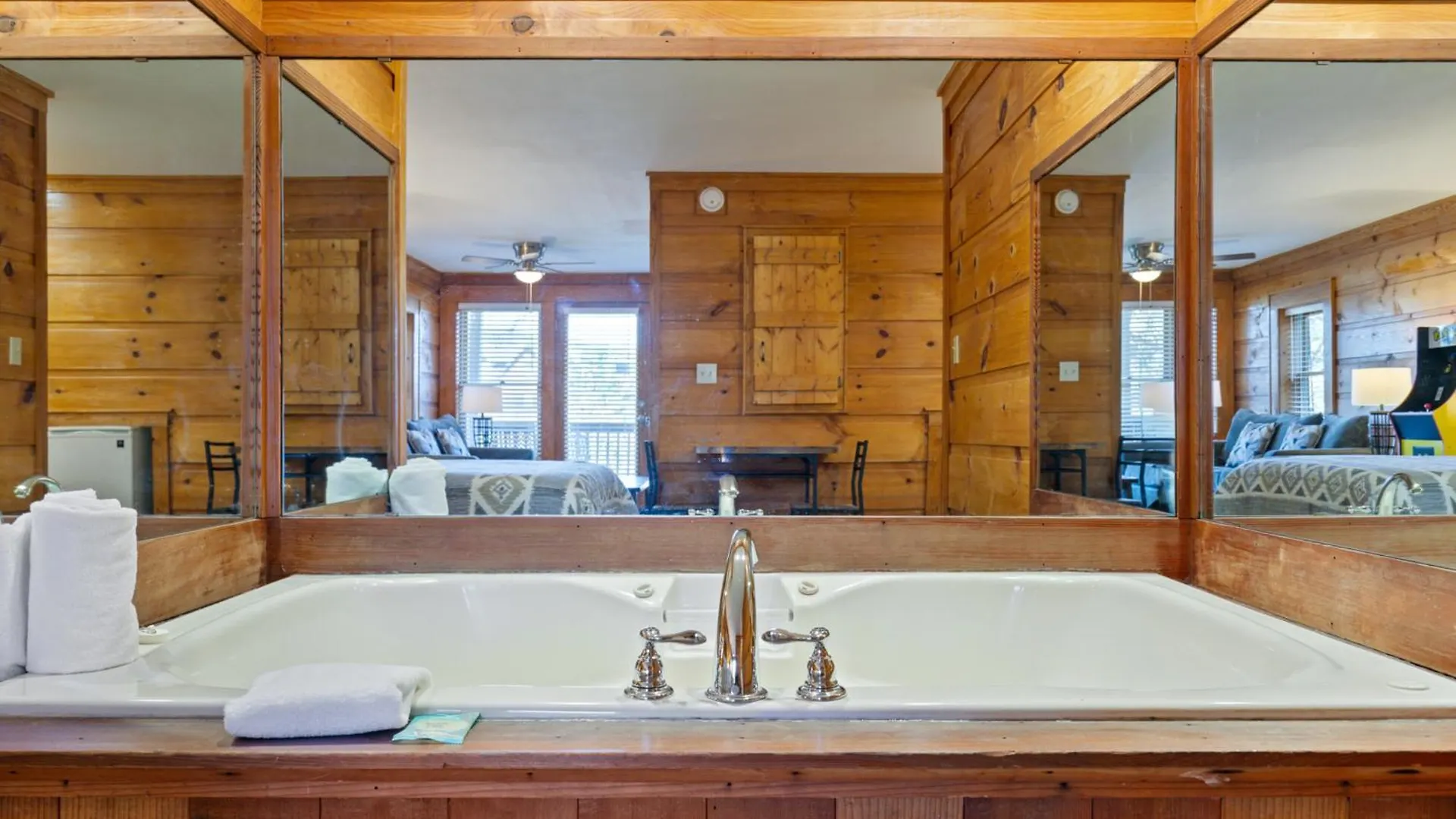 Apartment At Dollywood Lane Pigeon Forge