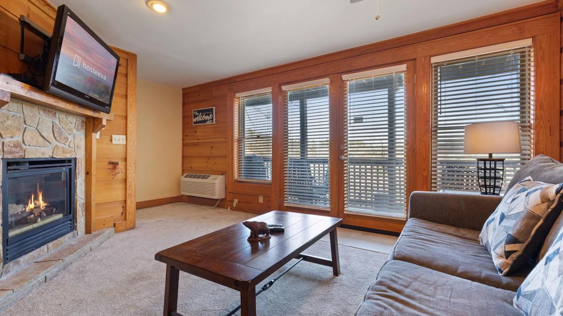 At Dollywood Lane Apartment