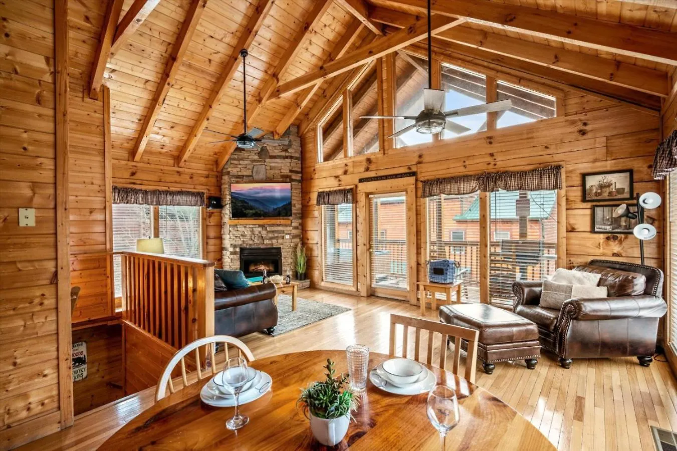 Starry Mountain View- Hot Tub - Pool Table - Prime Location Holiday home Pigeon Forge