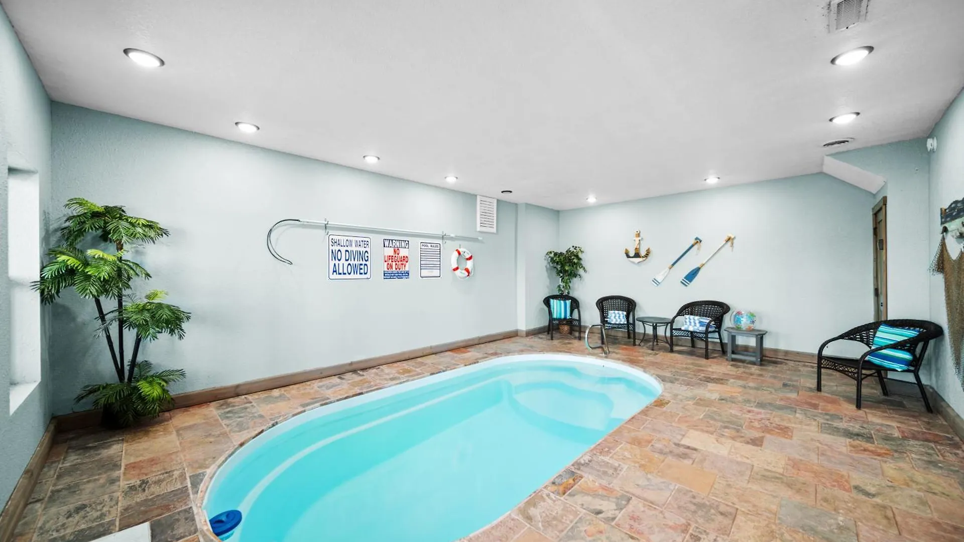 Indoor Heated Pool, Alpine Resort Near Dollywood, Theater & Game Room, Hot Tub Pigeon Forge