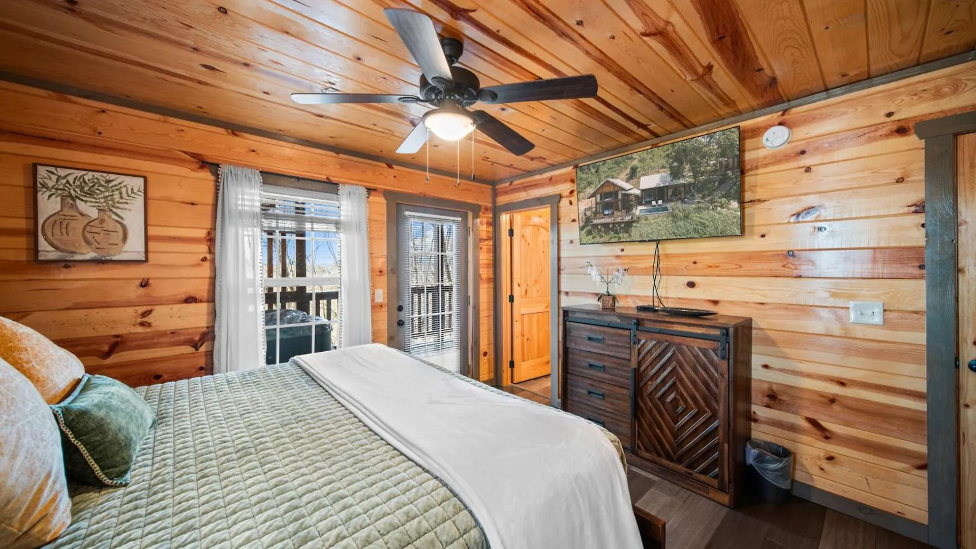 Indoor Heated Pool, Alpine Resort Near Dollywood, Theater & Game Room, Hot Tub Holiday home