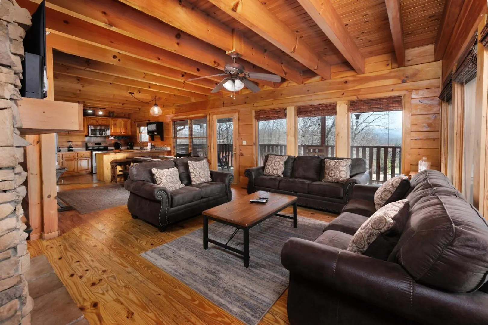 Holiday home 5br Sleeps 20 Putt Putt Gameroom Hot Tub Free Attraction Tickets