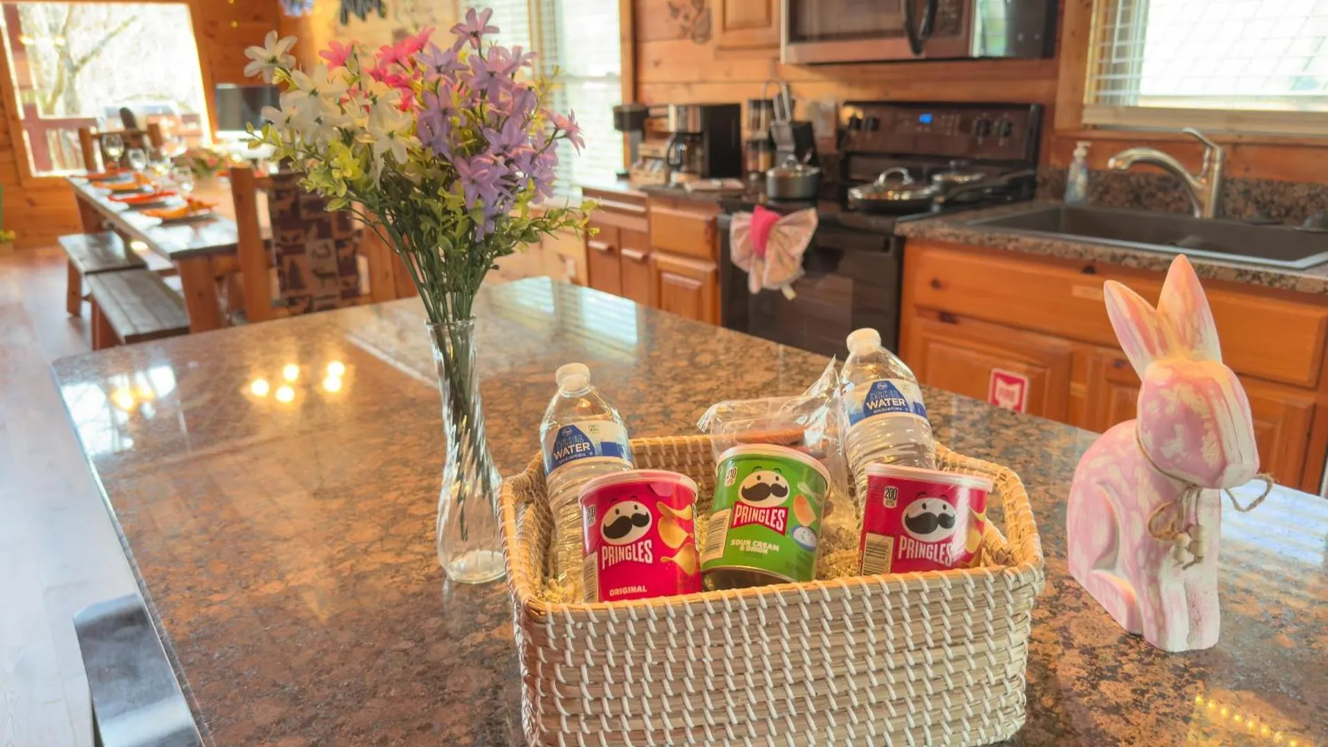 For Groups Getaway! Location, Grill, Wifi & Workstation, Hot Tub & Game Chalet Pigeon Forge