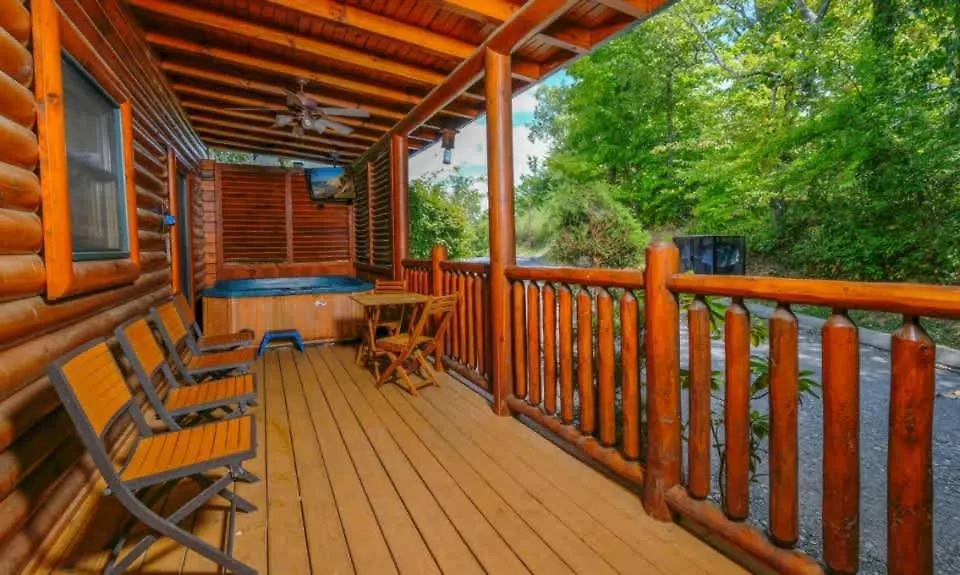 Great Views & Location- Family- Game Room- Hot Tub