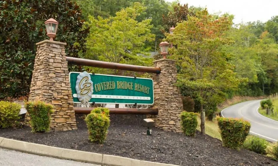 Chalet Great Views & Location- Family- Game Room- Hot Tub *