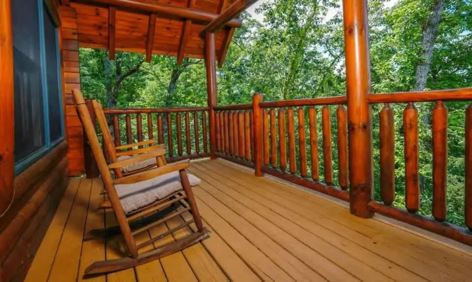 Chalet Great Views & Location- Family- Game Room- Hot Tub *