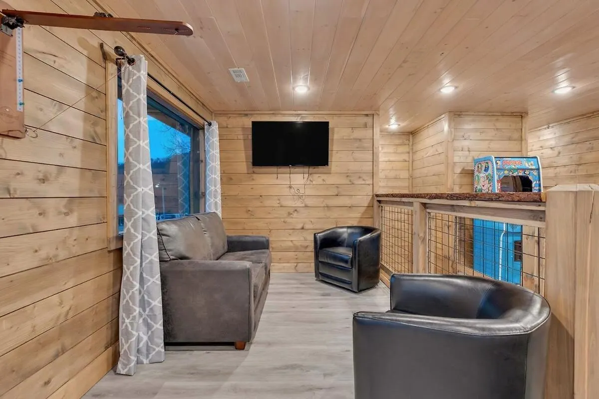 Honeybear Hideaways - Luxury Cozy With Theater, Game And Hot Tub