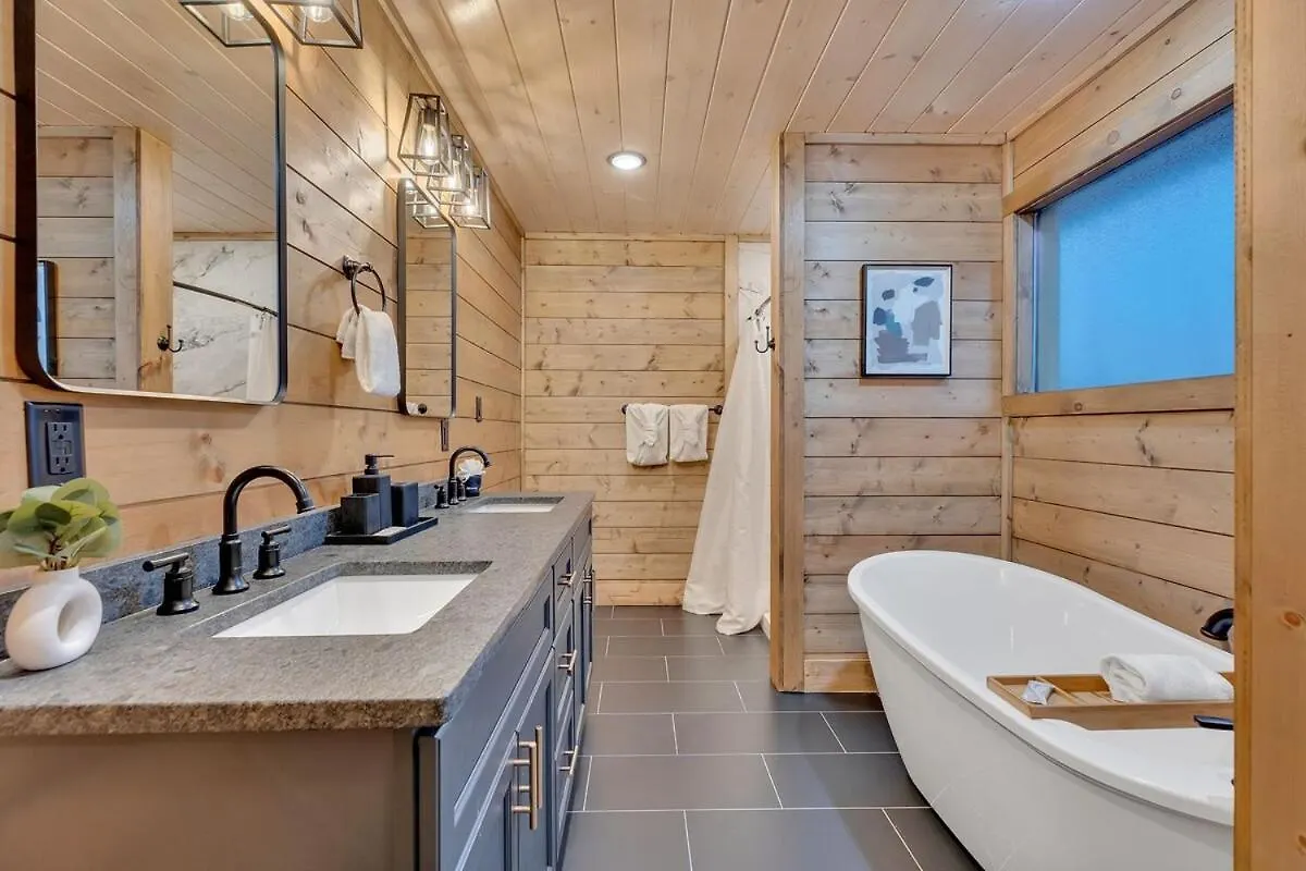 Holiday home Honeybear Hideaways - Luxury Cozy With Theater, Game And Hot Tub Pigeon Forge