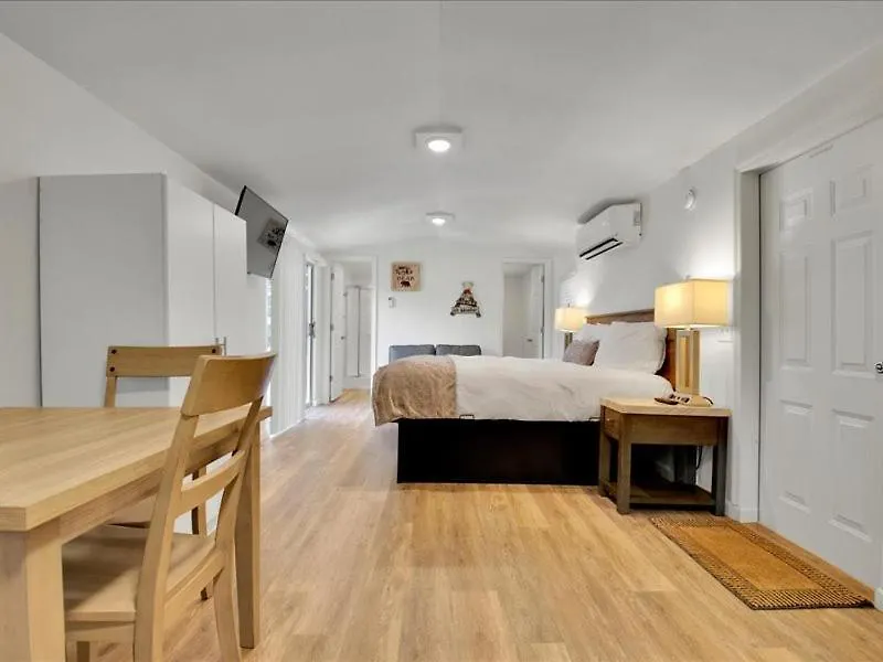 Model With Bunk Bed & Views *