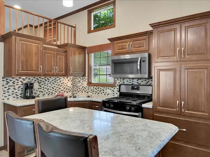 Lovely 1br With Loft Chalet Pigeon Forge