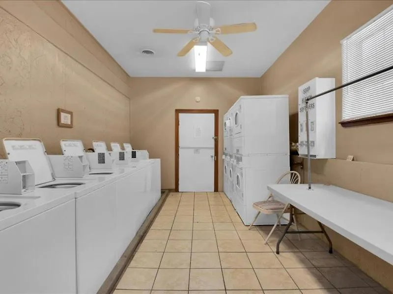 2br Rustic With Views And Parking Chalet *