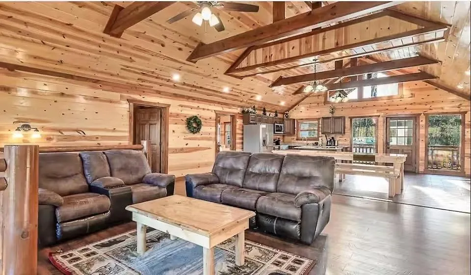 Sleeps 28 - Luxe Smokies Game Hot Tub Views Near Attractions Holiday home Pigeon Forge