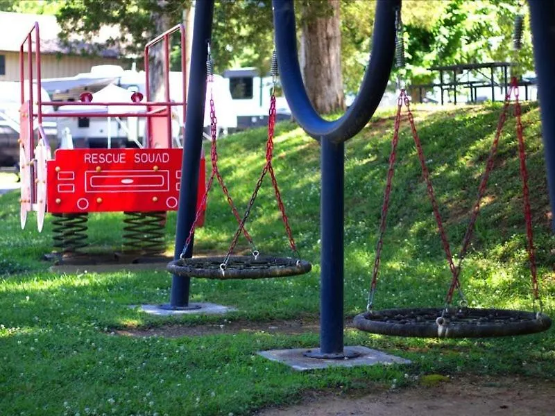 Relaxing With Parking Campsite *