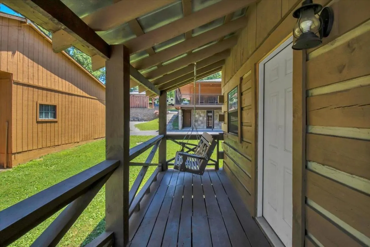 شاليه Cozy Log Retreat In Tennessee