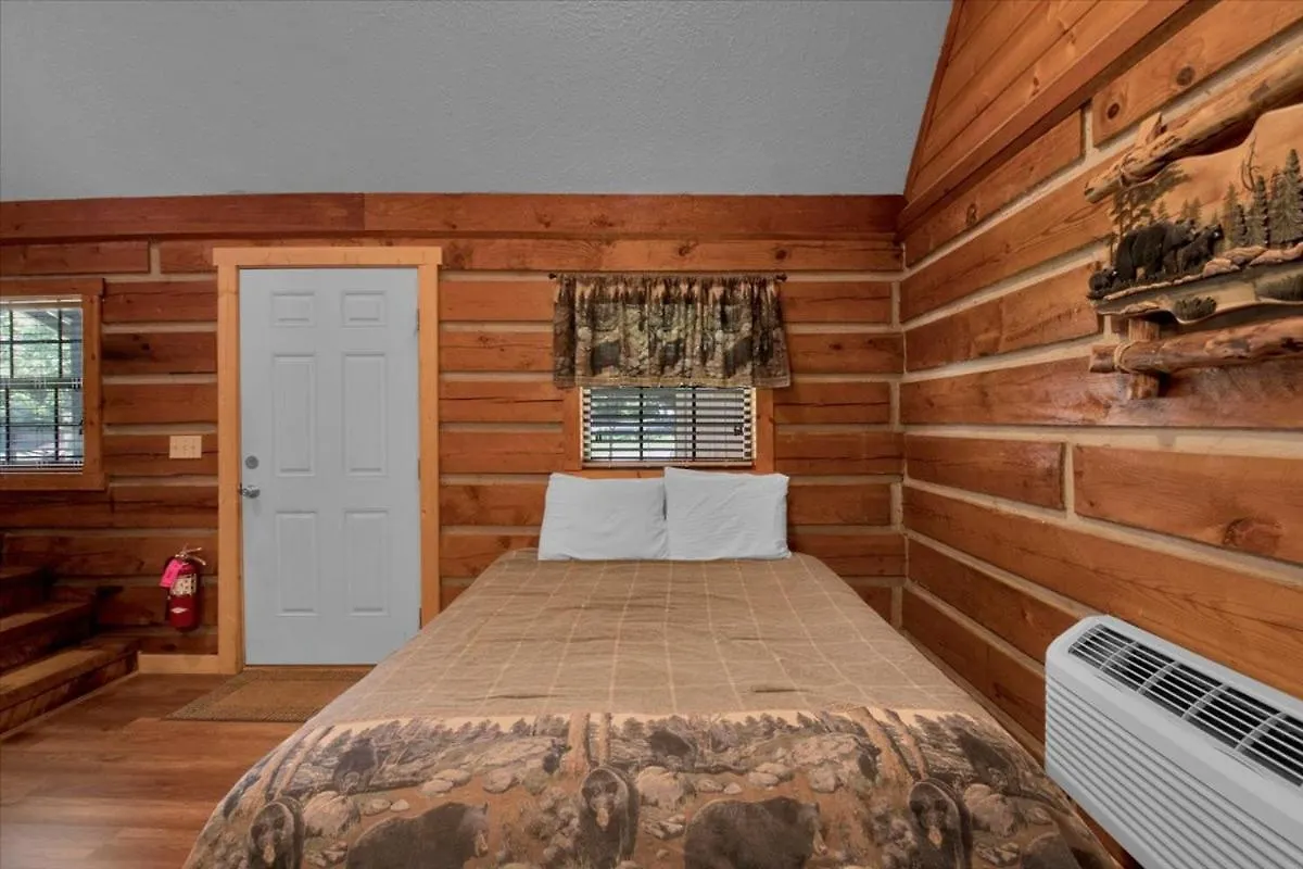 Cozy Log Retreat In Tennessee شاليه *