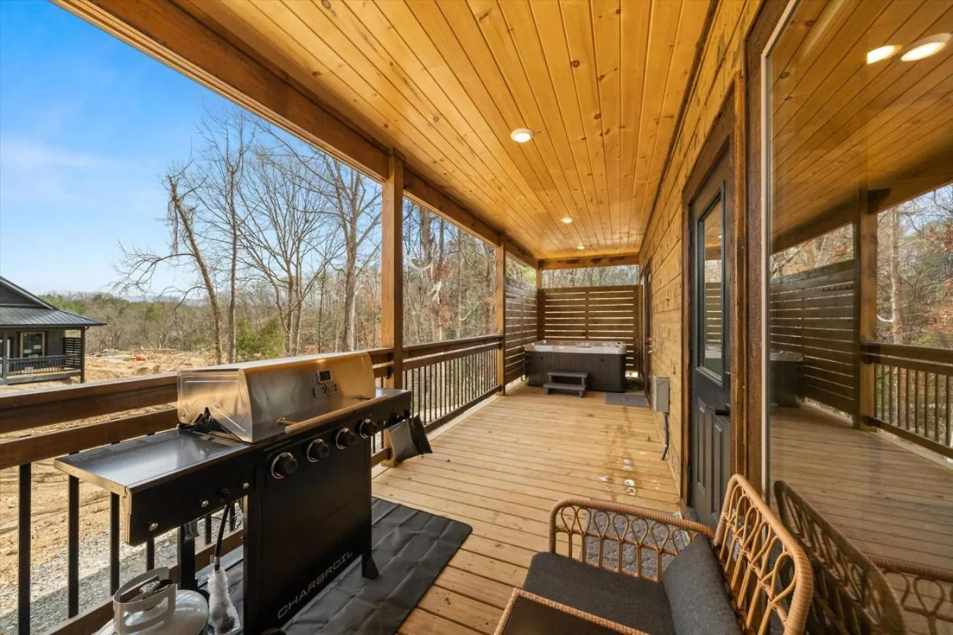 The Charlotte Hot Tub Fireplace Multicade Pigeon Forge