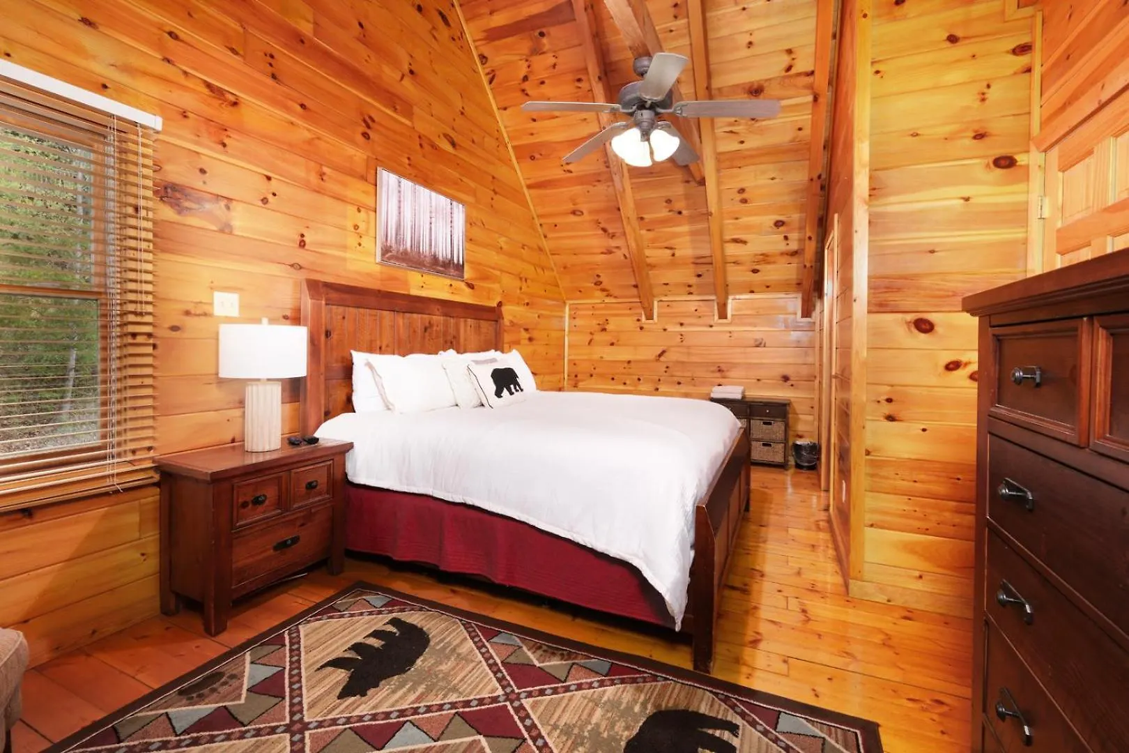 Beary Relaxing By Colonial Properties Holiday home Pigeon Forge