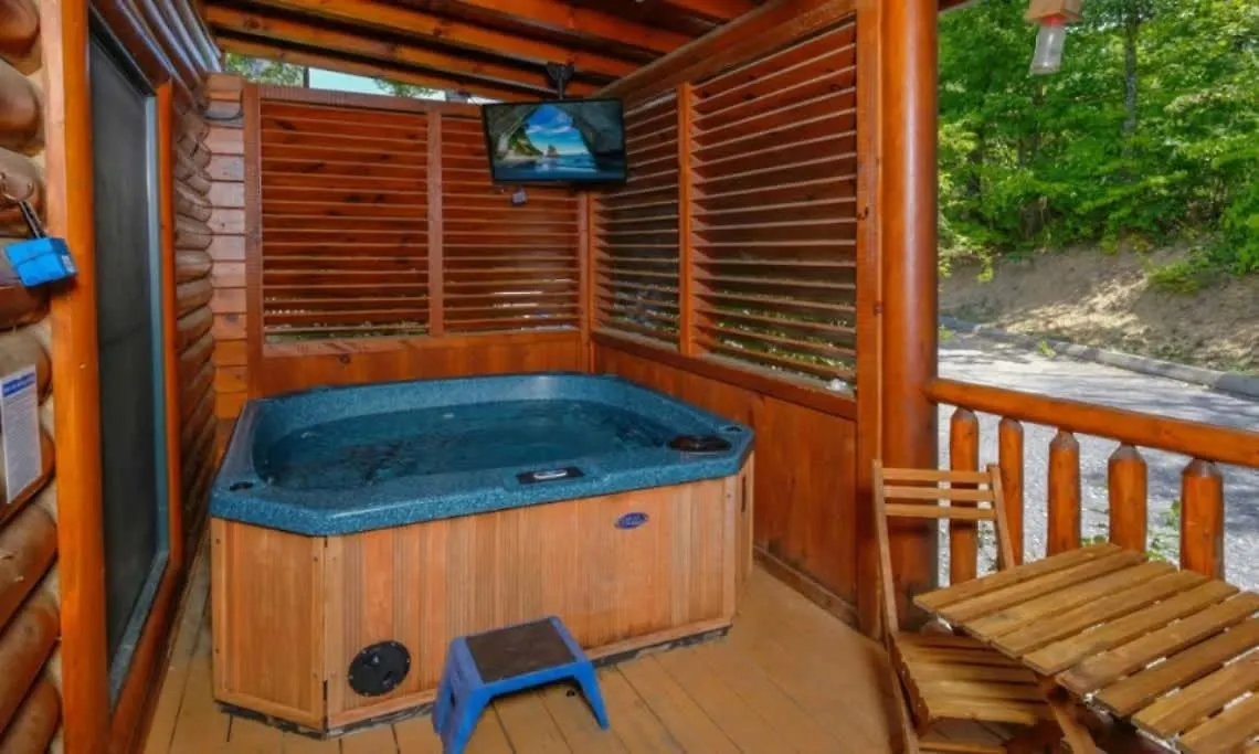 Great Views & Location- Family- Game Room- Hot Tub *