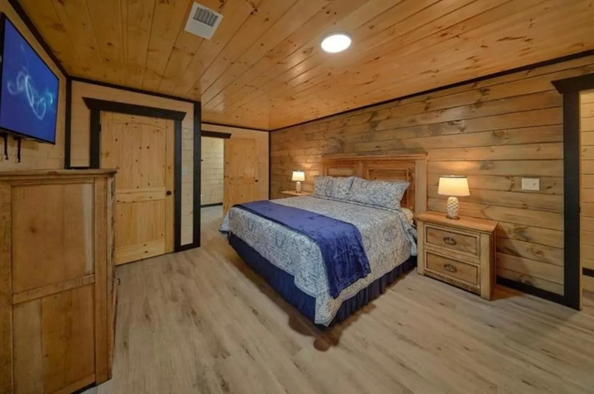 Ada-accessible 5br Family With Game Room, Hot Tub And Fire Pit * Pigeon Forge