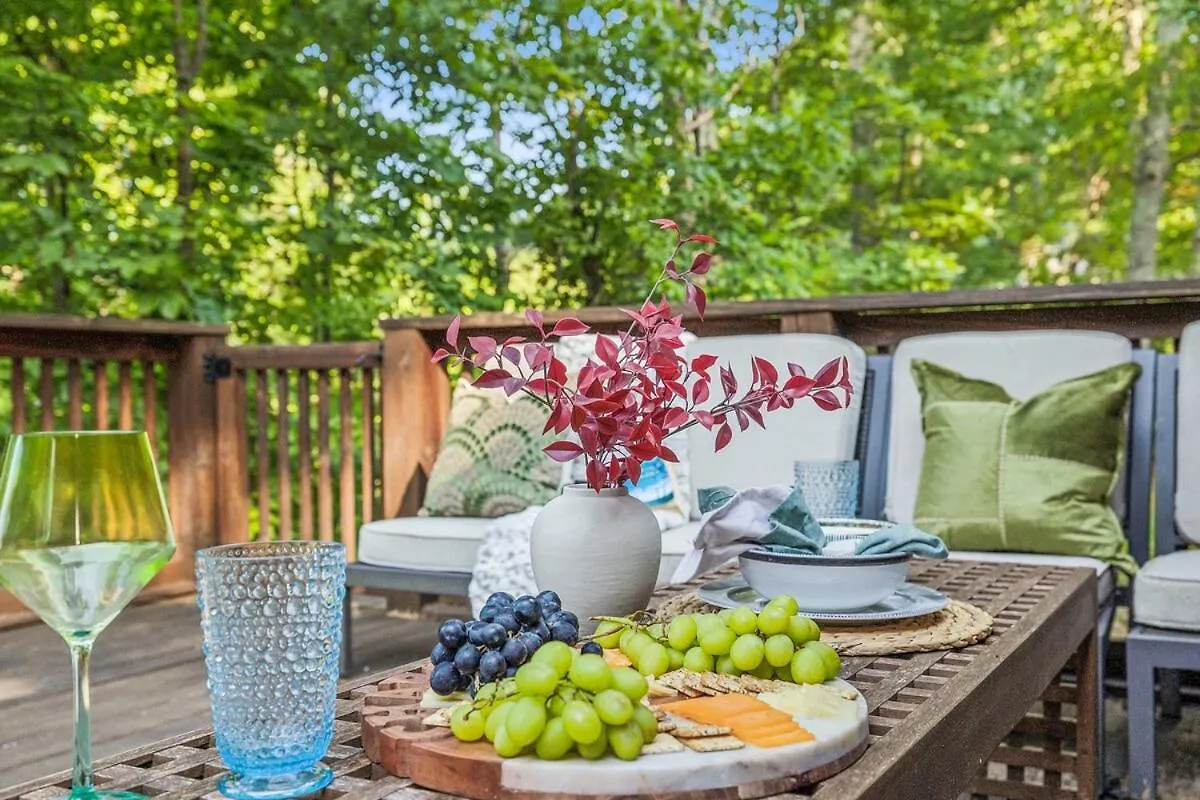 Holiday home Ada-accessible 5br Family With Game Room, Hot Tub And Fire Pit Pigeon Forge