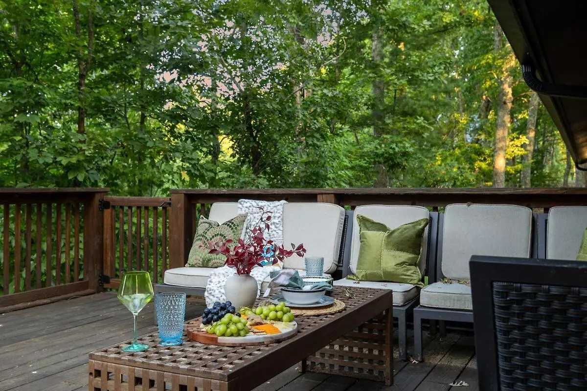 Holiday home Ada-accessible 5br Family With Game Room, Hot Tub And Fire Pit