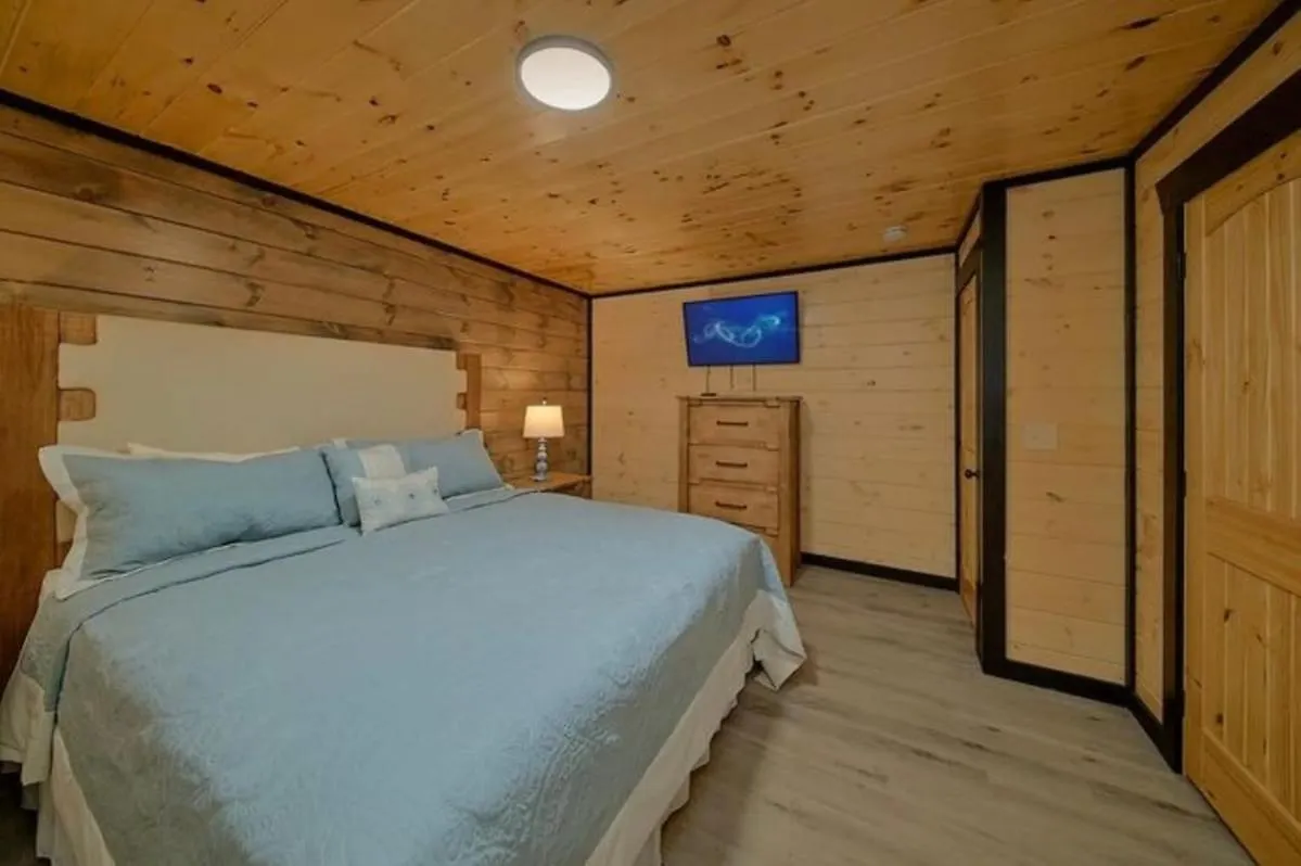 Honeybear Hideaways - Spacious Family-friendly With Hot Tub, Game And Fire Pit Holiday home
