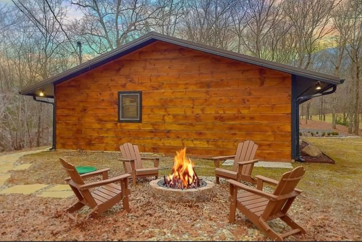 Honeybear Hideaways - Spacious Family-friendly With Hot Tub, Game And Fire Pit * Pigeon Forge
