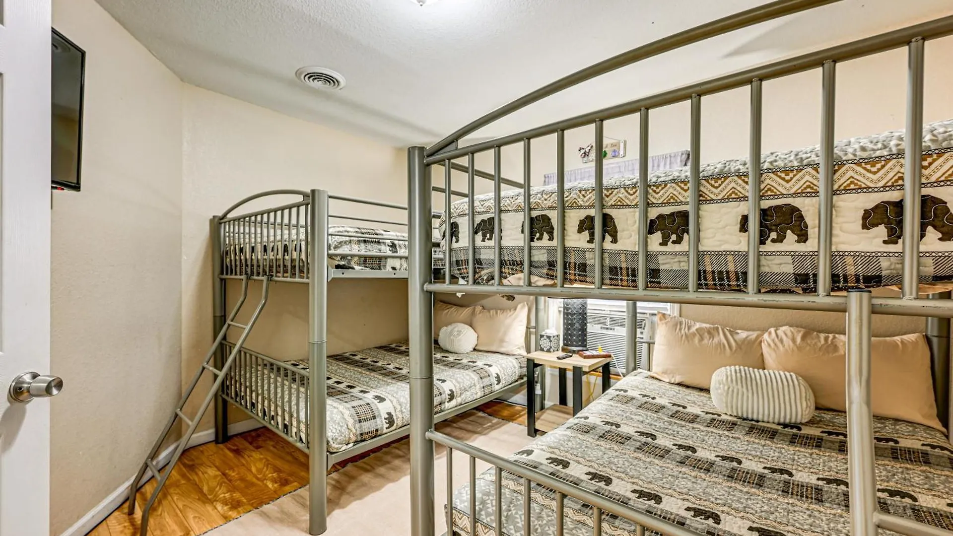 By Dollywood With Private Pool! *