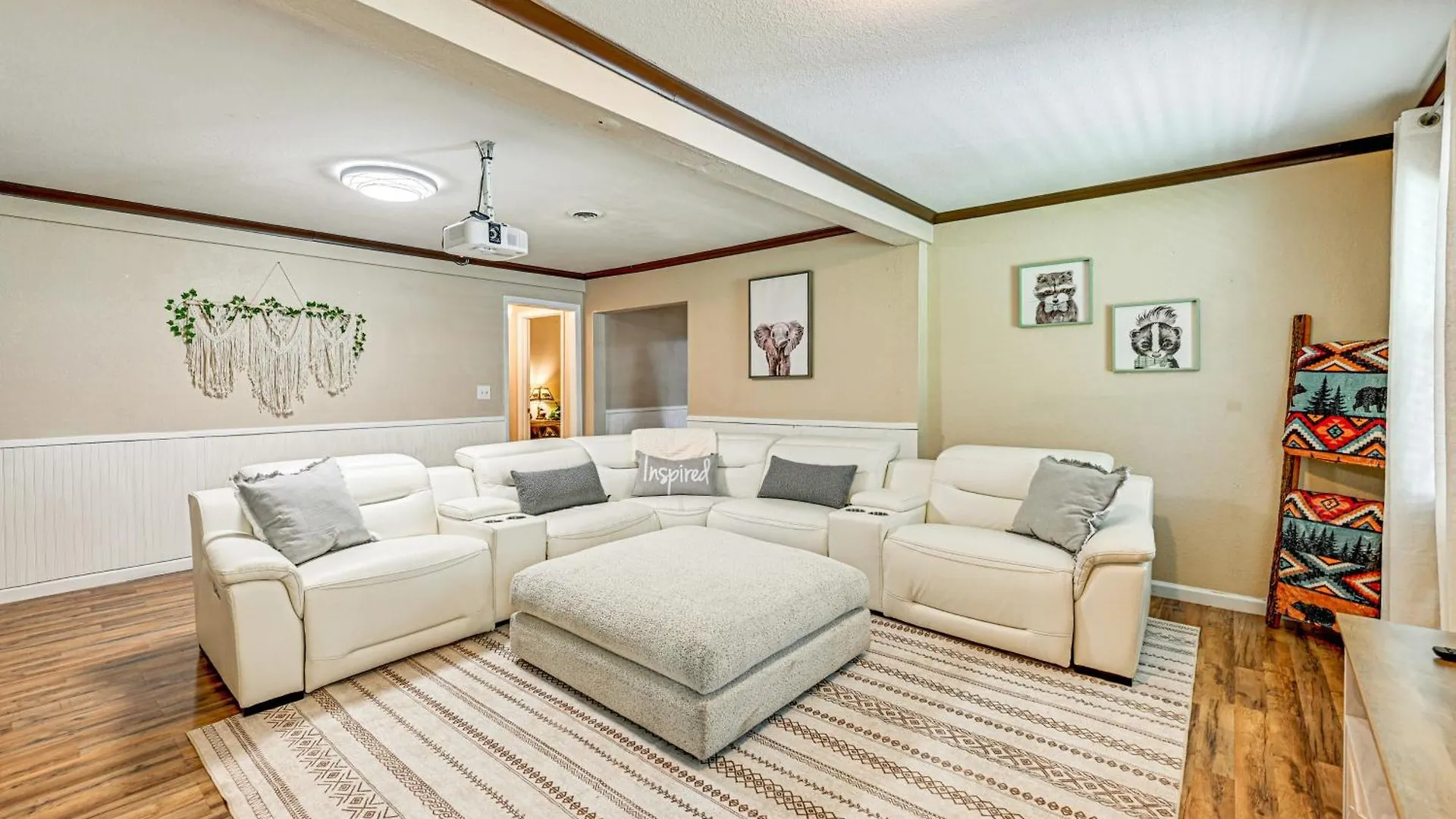 Holiday home By Dollywood With Private Pool!