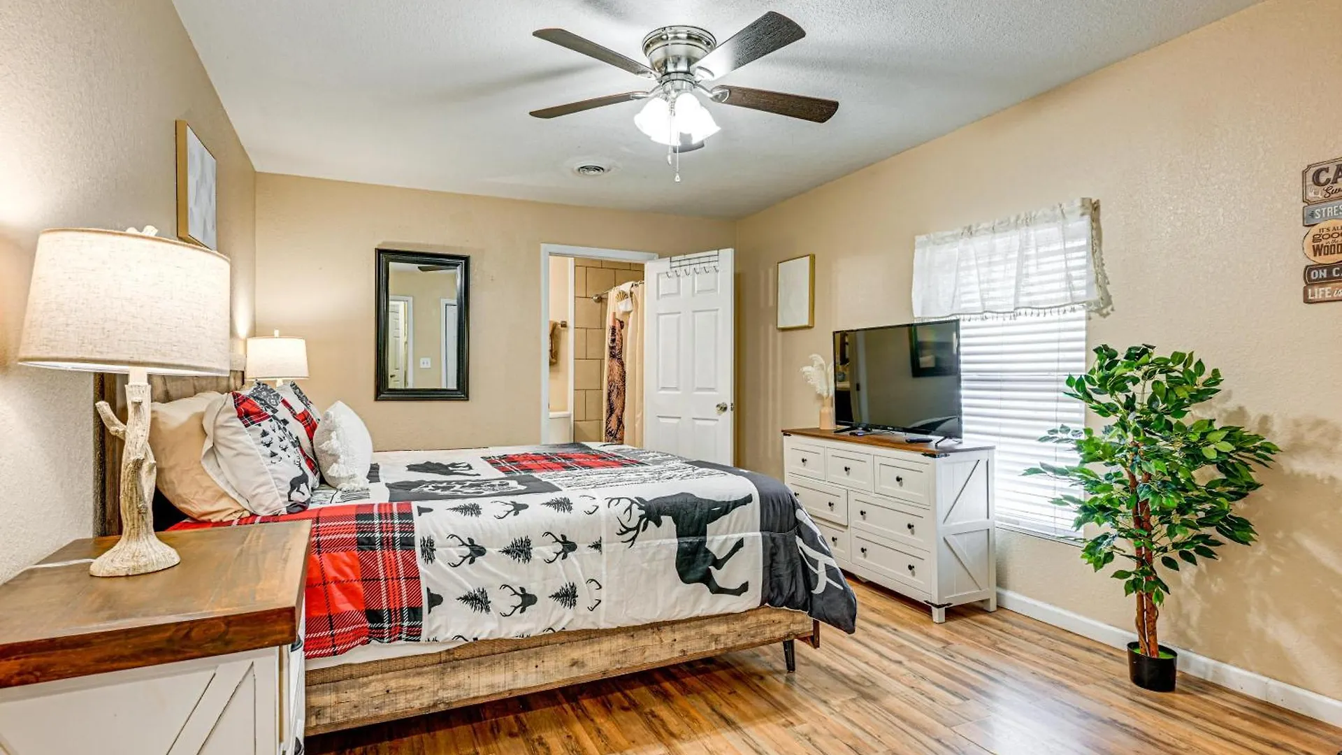 By Dollywood With Private Pool! *