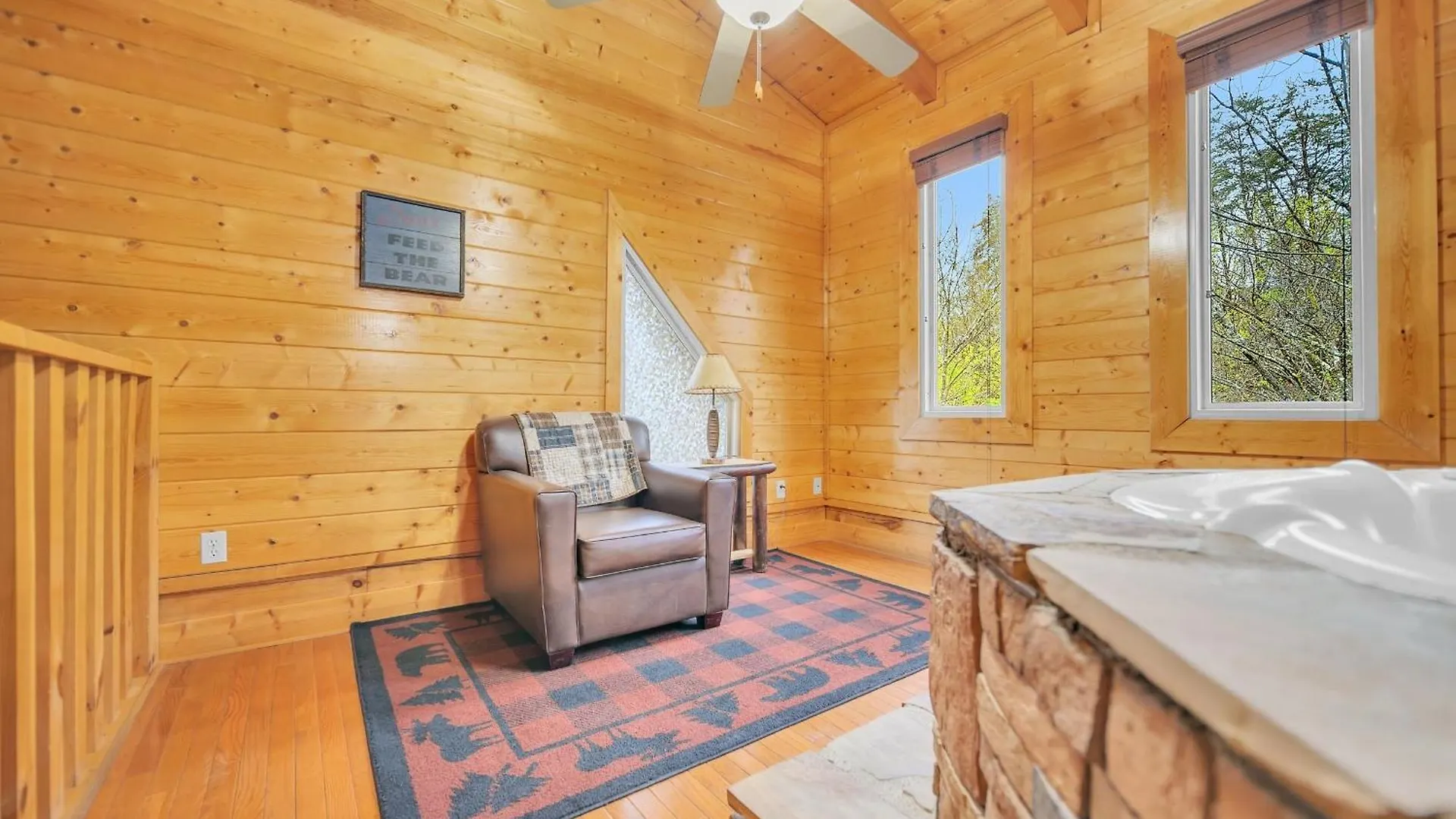 Holiday home Ern832 - Lakeside Hideaway - Great Location! Close To The Action! Pigeon Forge