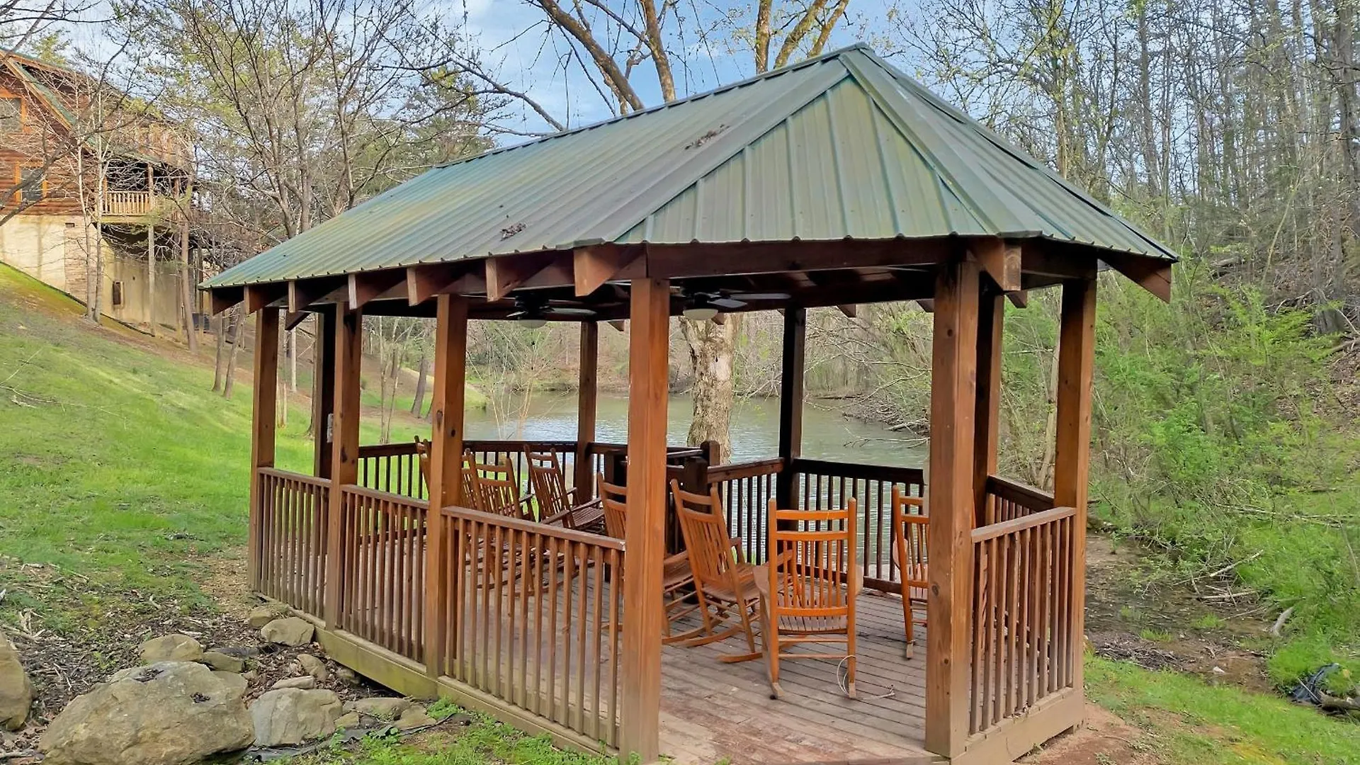 Ern832 - Lakeside Hideaway - Great Location! Close To The Action! Holiday home Pigeon Forge