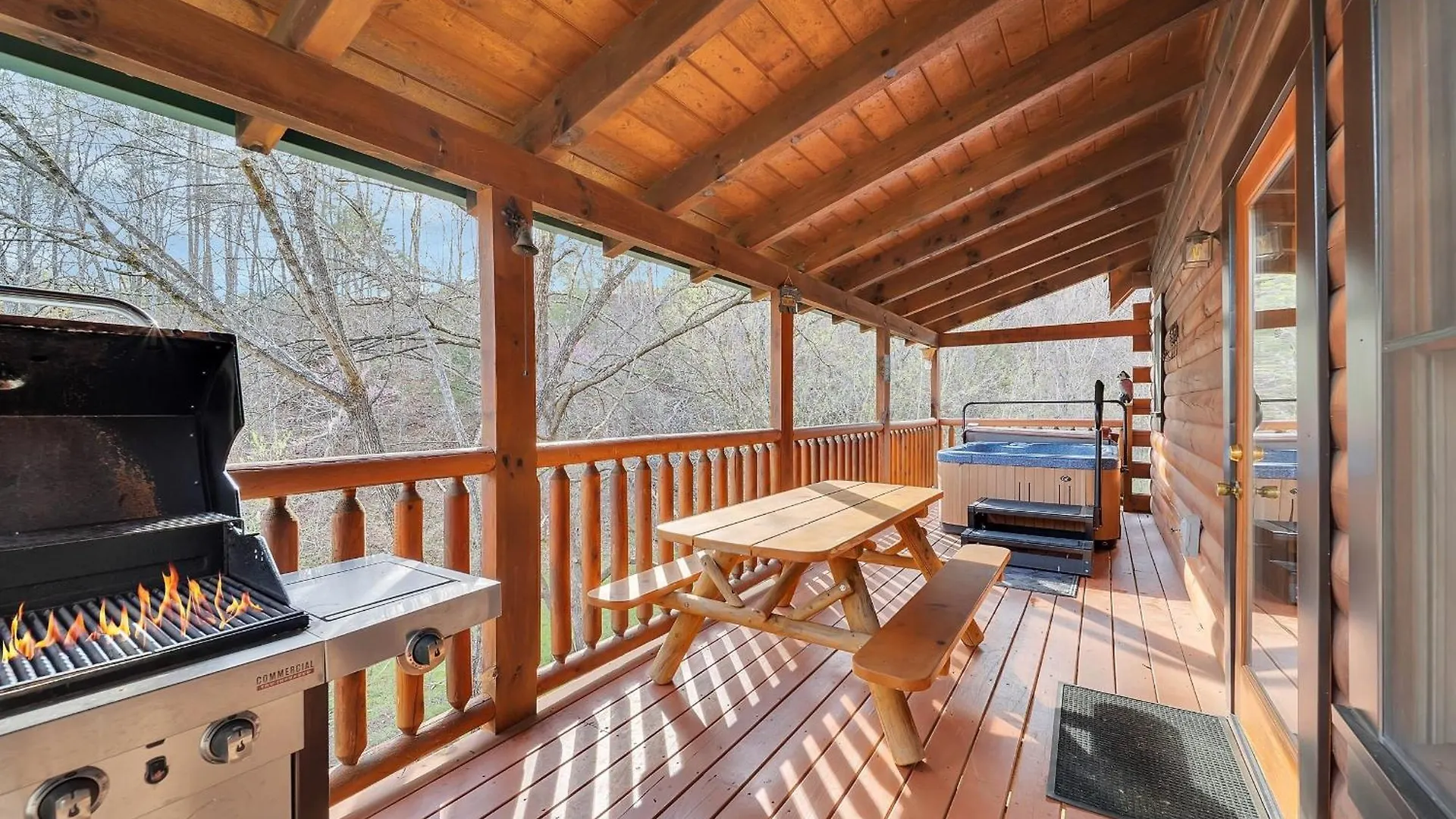 Holiday home Ern832 - Lakeside Hideaway - Great Location! Close To The Action! *