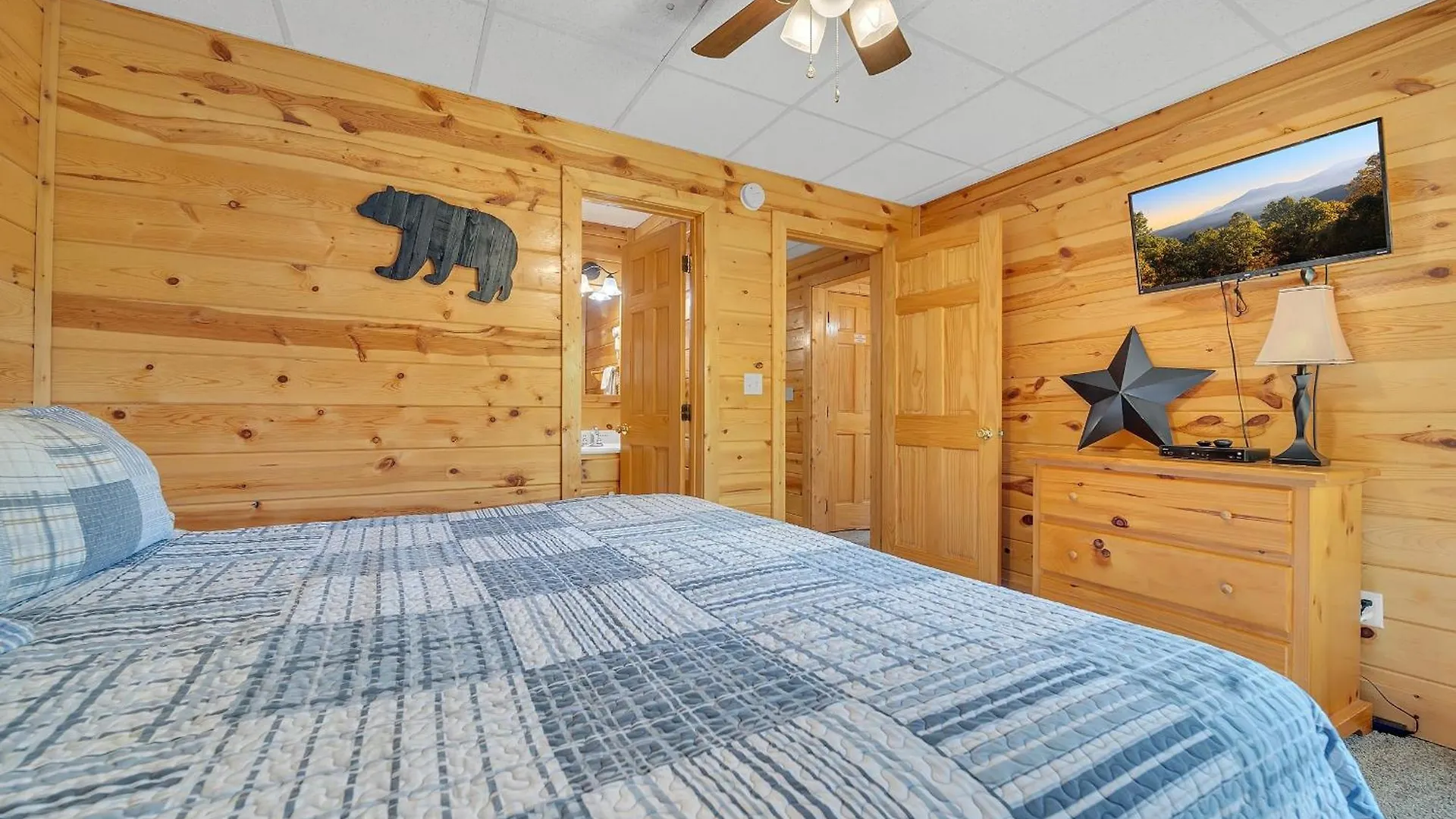 Ern860 - Cozy Bear Overlook Pigeon Forge