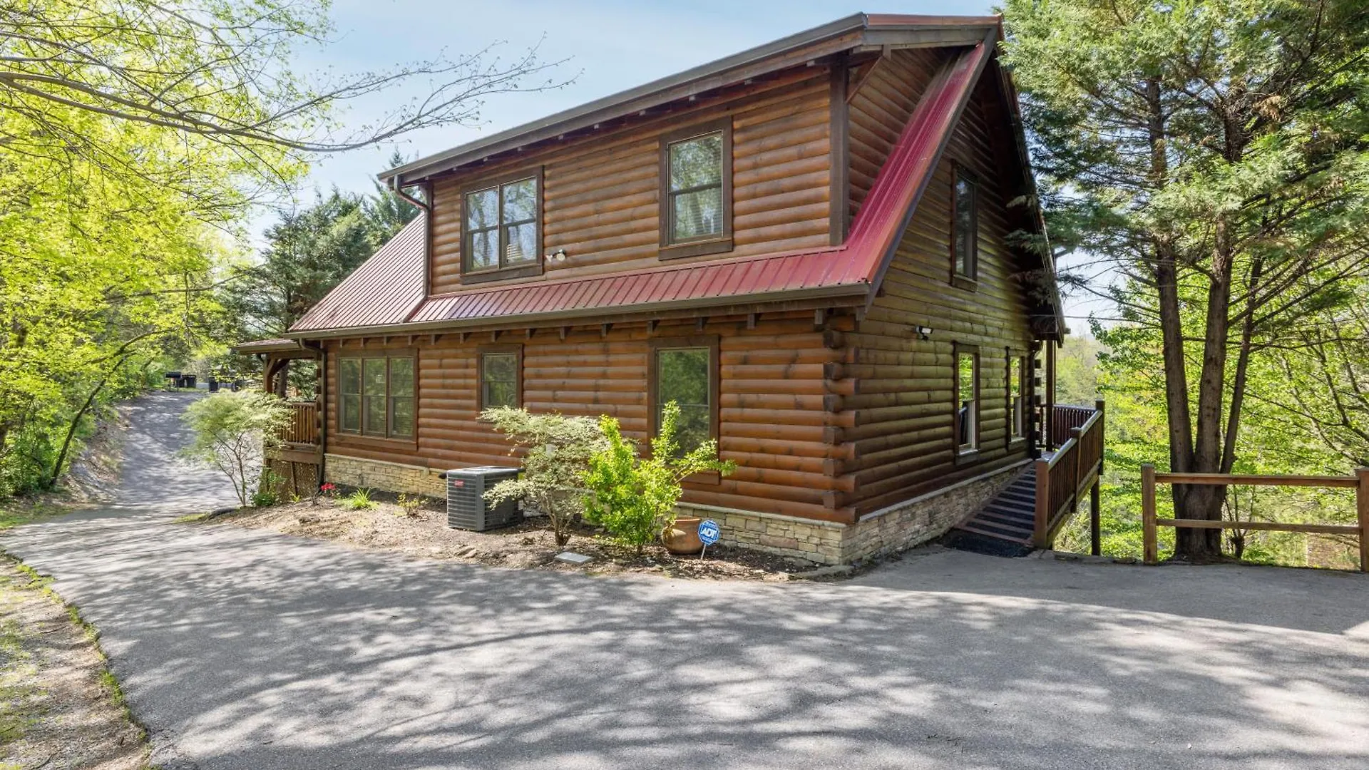 Experience Comfort And Tranquility At Mooseberry Just Minutes From Attractions Holiday home