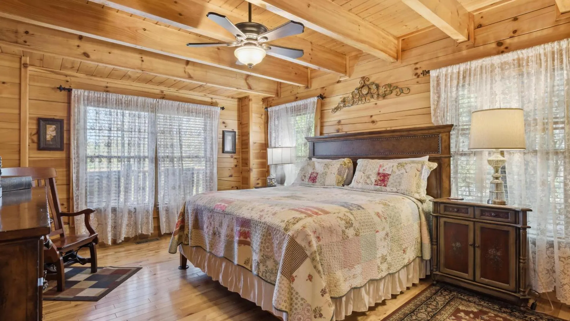 Holiday home Experience Comfort And Tranquility At Mooseberry Just Minutes From Attractions Pigeon Forge