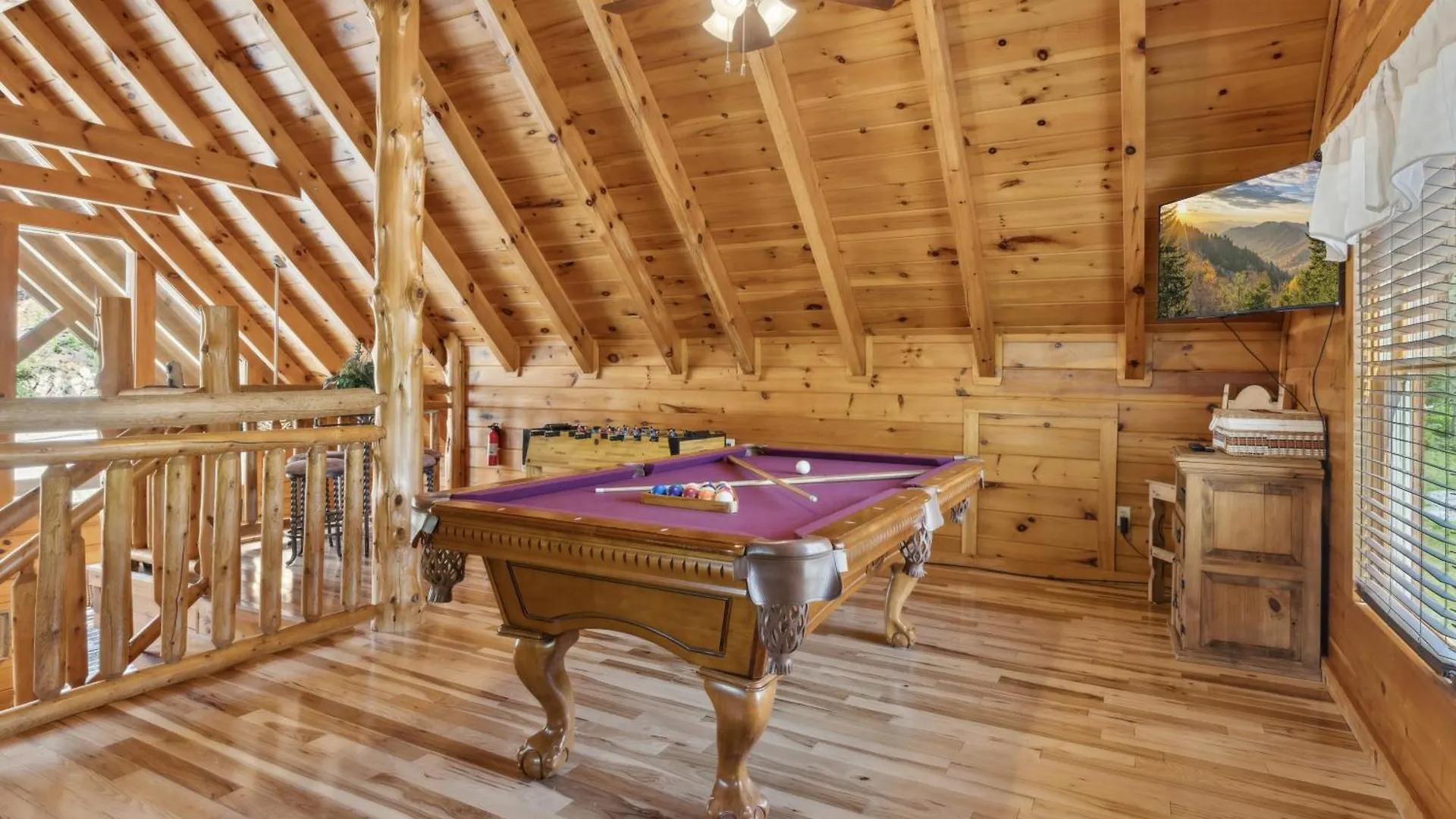 Holiday home Are We Bear Yet Rustic 1br With Hot Tub Pools & Fireplace1 Mile From Parkway *