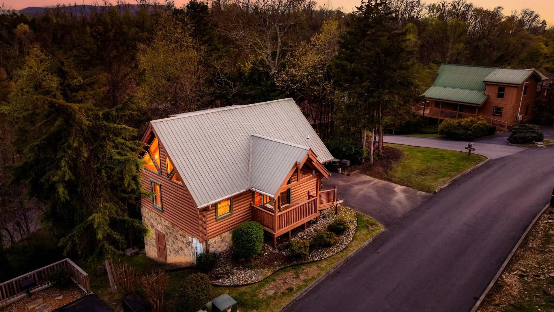 Holiday home Quaint & Cozy - Great Location - Hot Tub - Bbq Pigeon Forge