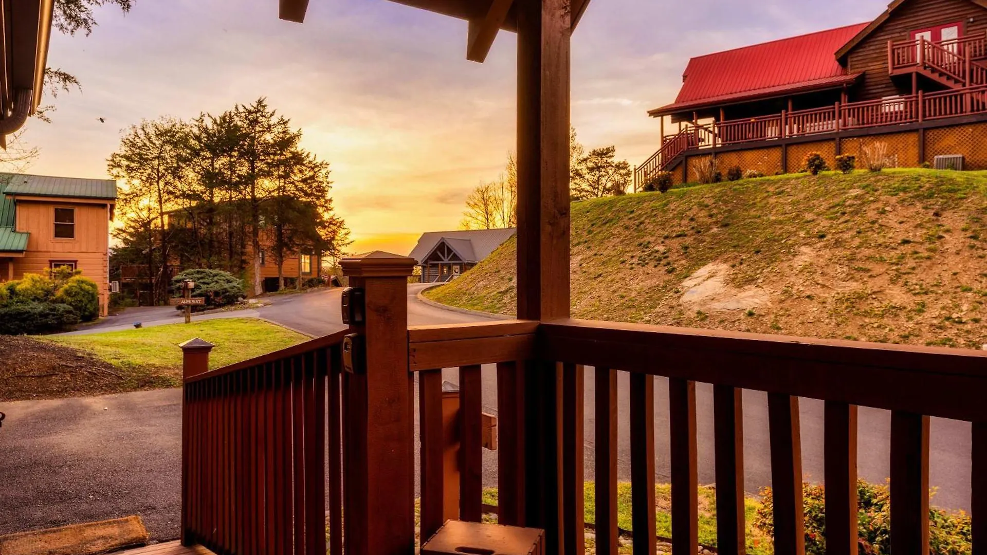 Quaint & Cozy - Great Location - Hot Tub - Bbq Holiday home Pigeon Forge