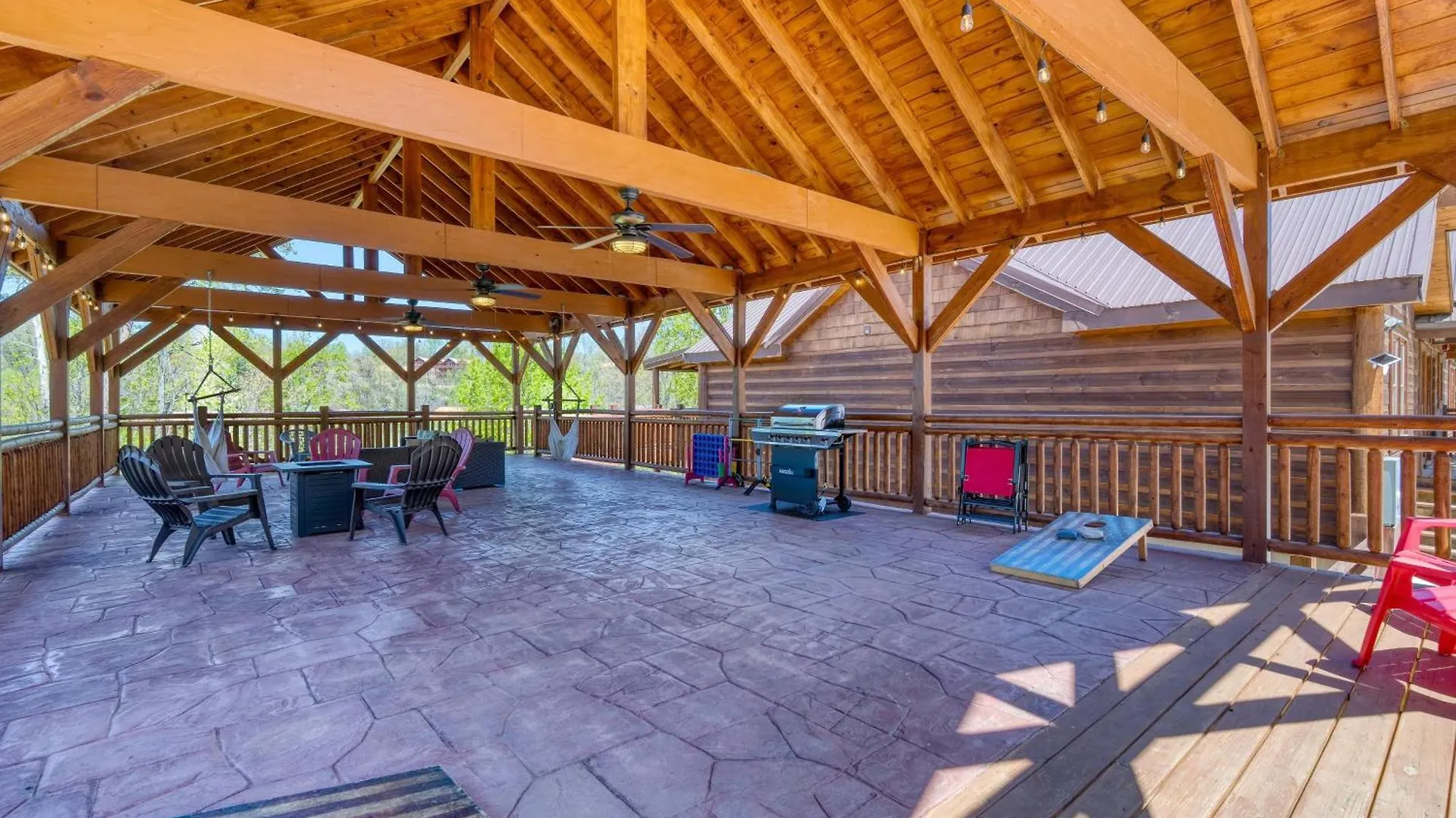 Holiday home Sleeps 28 - Luxe Smokies Game Hot Tub Views Near Attractions