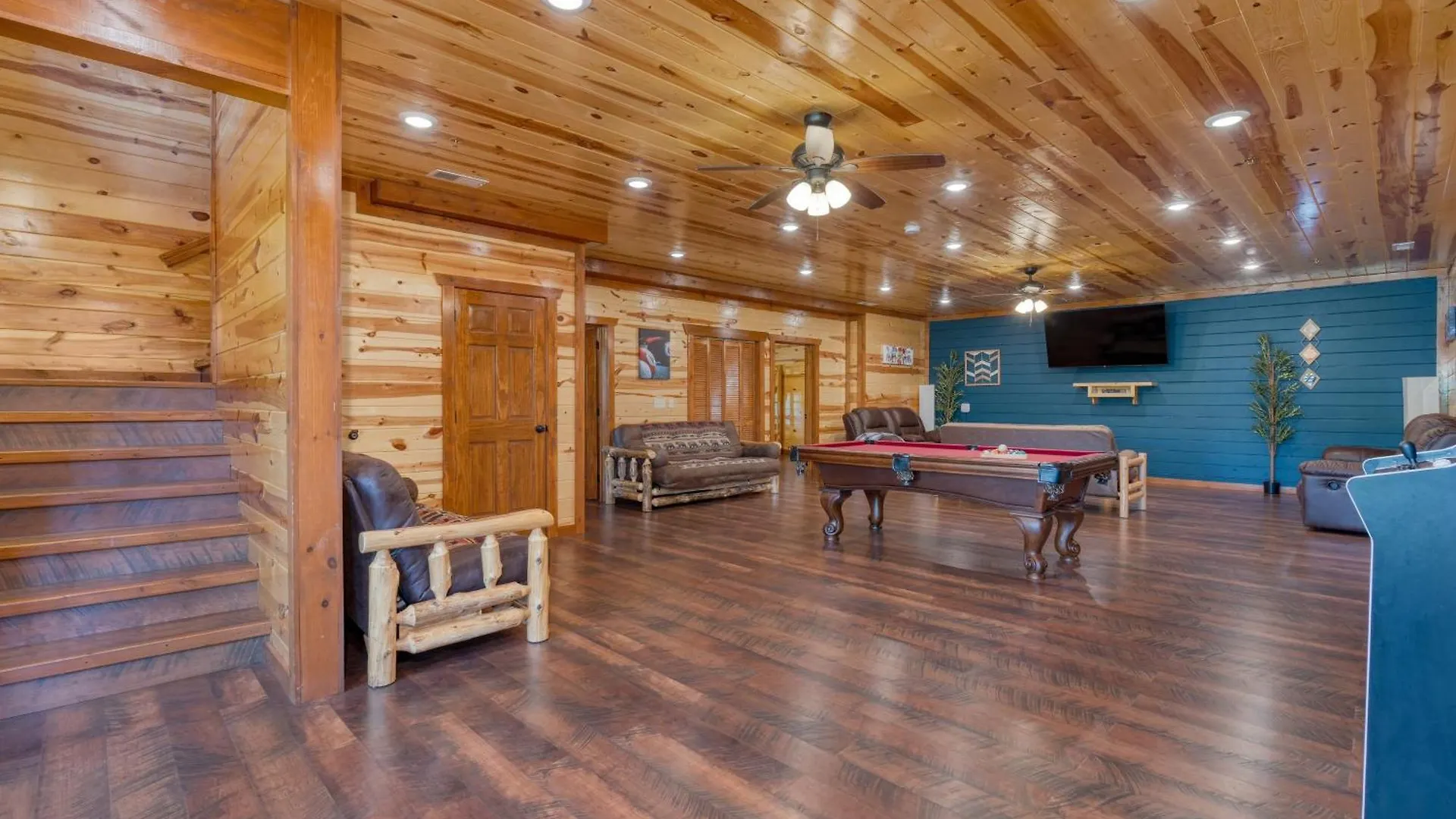 Sleeps 28 - Luxe Smokies Game Hot Tub Views Near Attractions