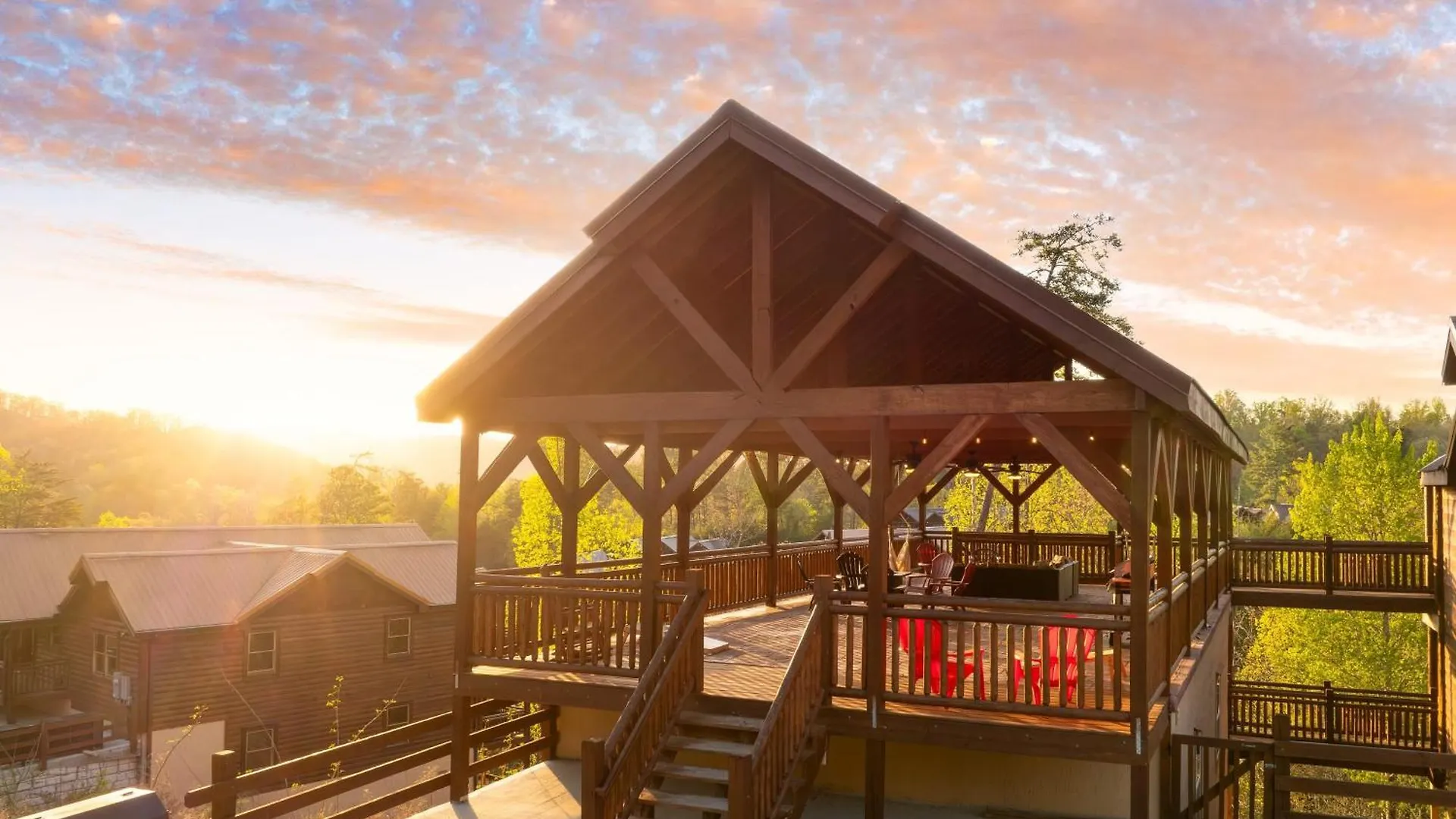 Sleeps 28 - Luxe Smokies Game Hot Tub Views Near Attractions Pigeon Forge