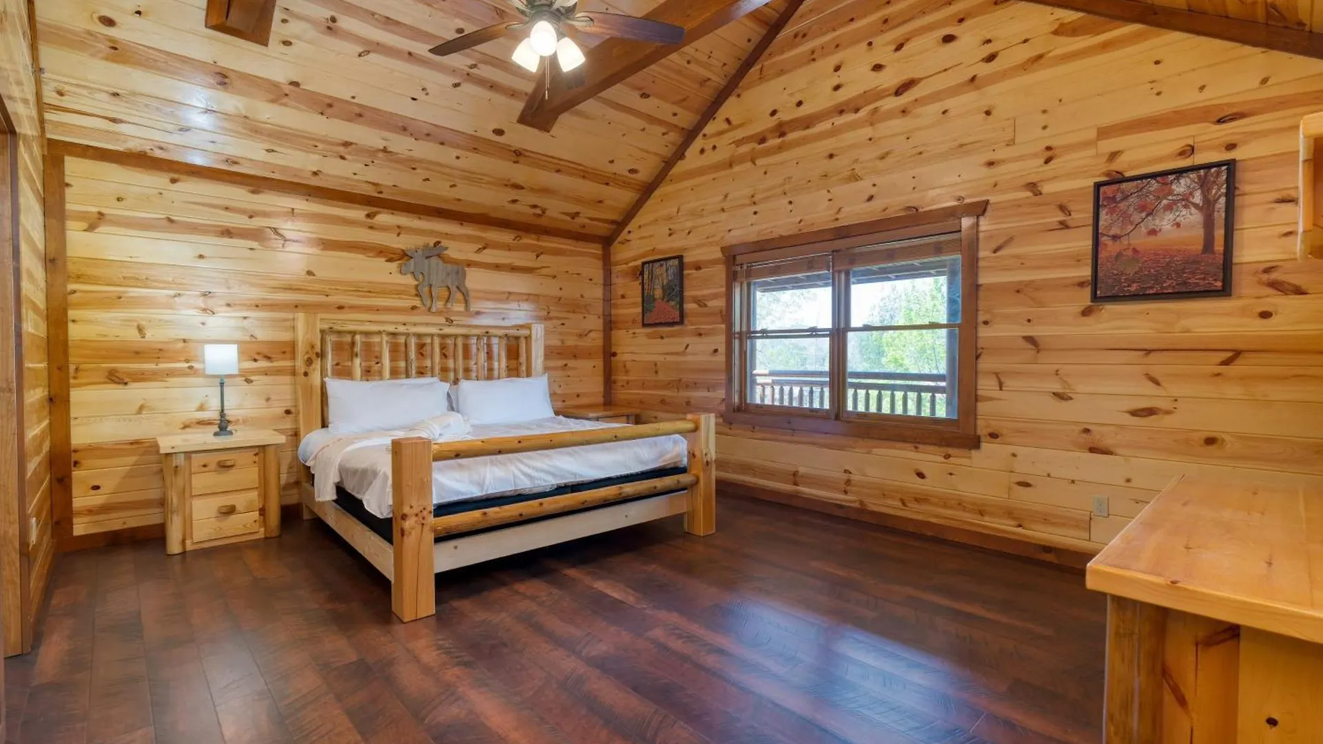 Sleeps 28 - Luxe Smokies Game Hot Tub Views Near Attractions * Pigeon Forge