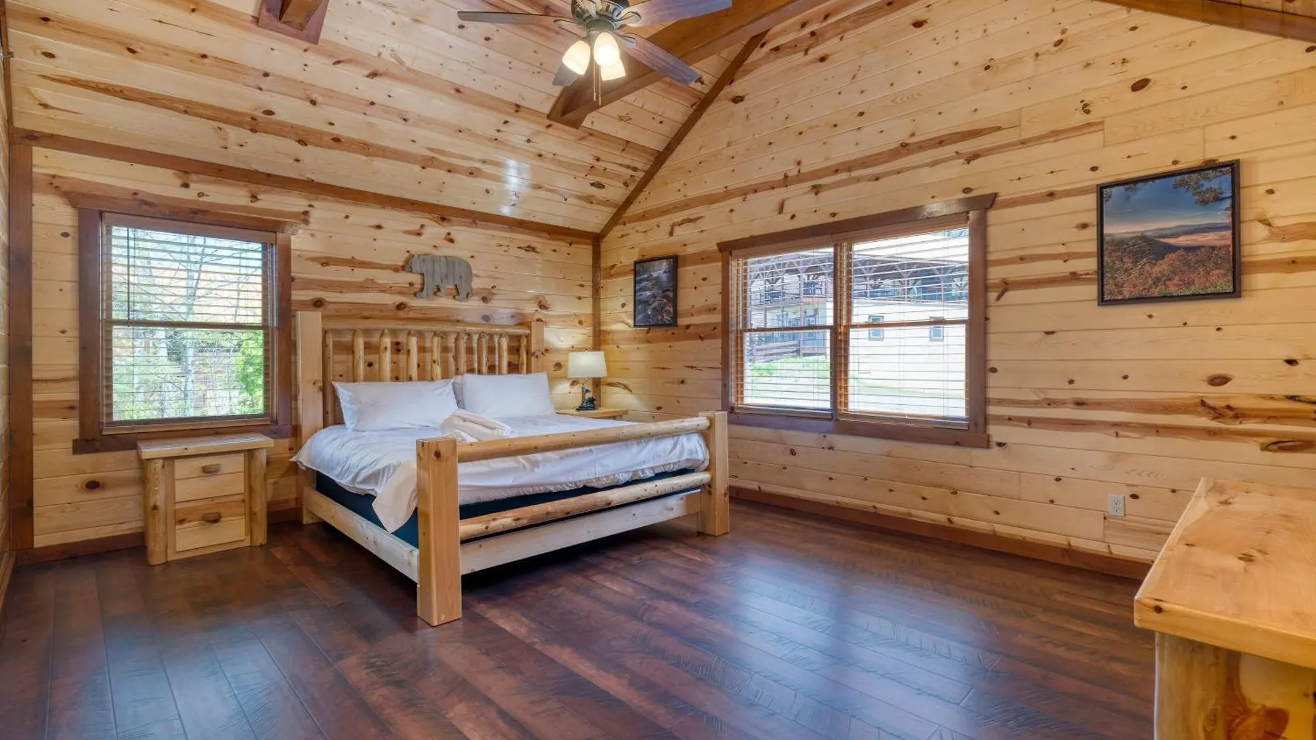 Sleeps 28 - Luxe Smokies Game Hot Tub Views Near Attractions Holiday home *