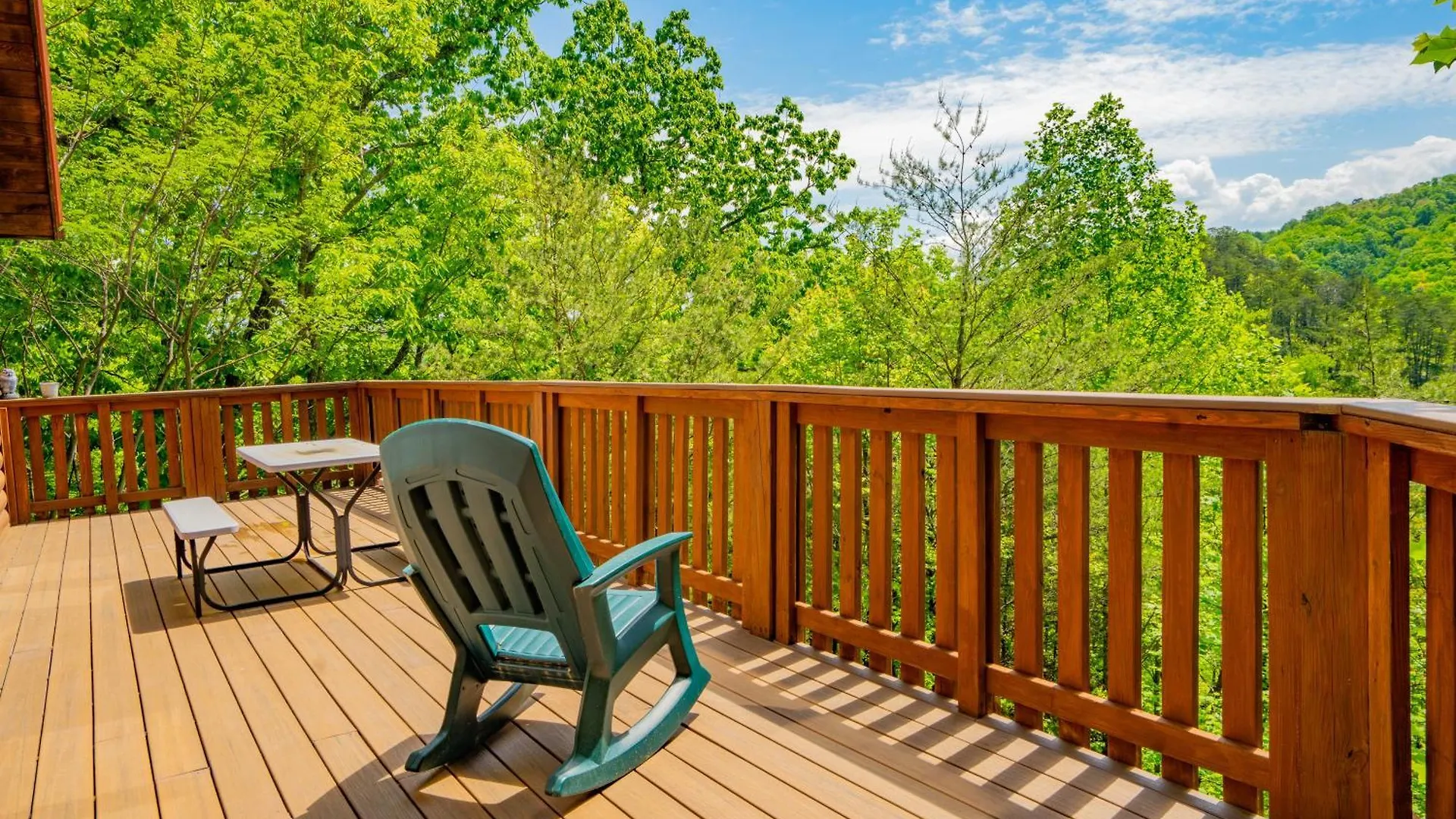 بيت للعطل A Mountain Hideaway بيدجن فورج