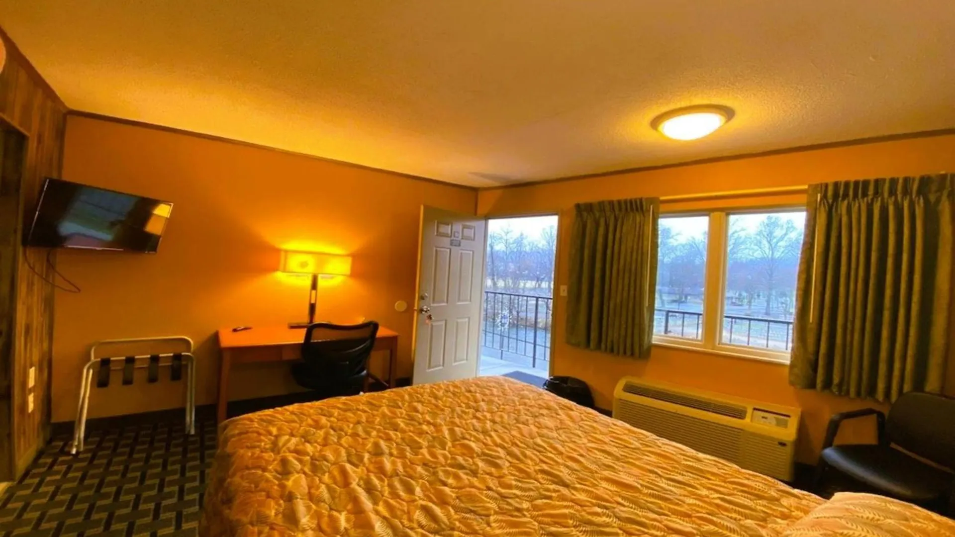 Hotel River Side By Oyo