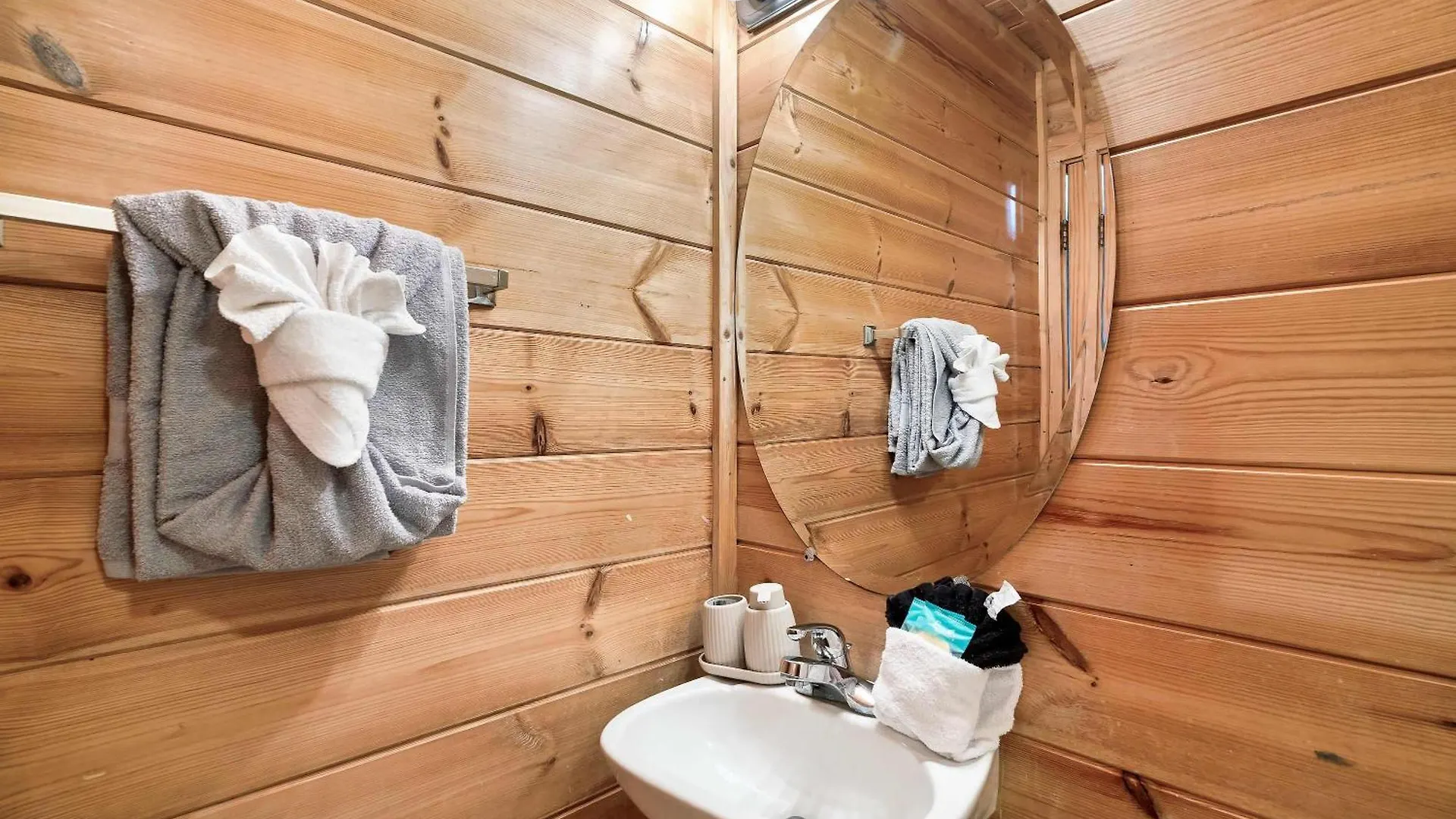 Great Views & Location- Family- Game Room- Hot Tub Σαλέ Pigeon Forge
